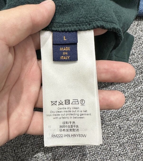 Louis Vuitton Louis Vuitton's latest green stitched logo hoodie Size US L / EU 52-54 / 3 - 4 Thumbnail