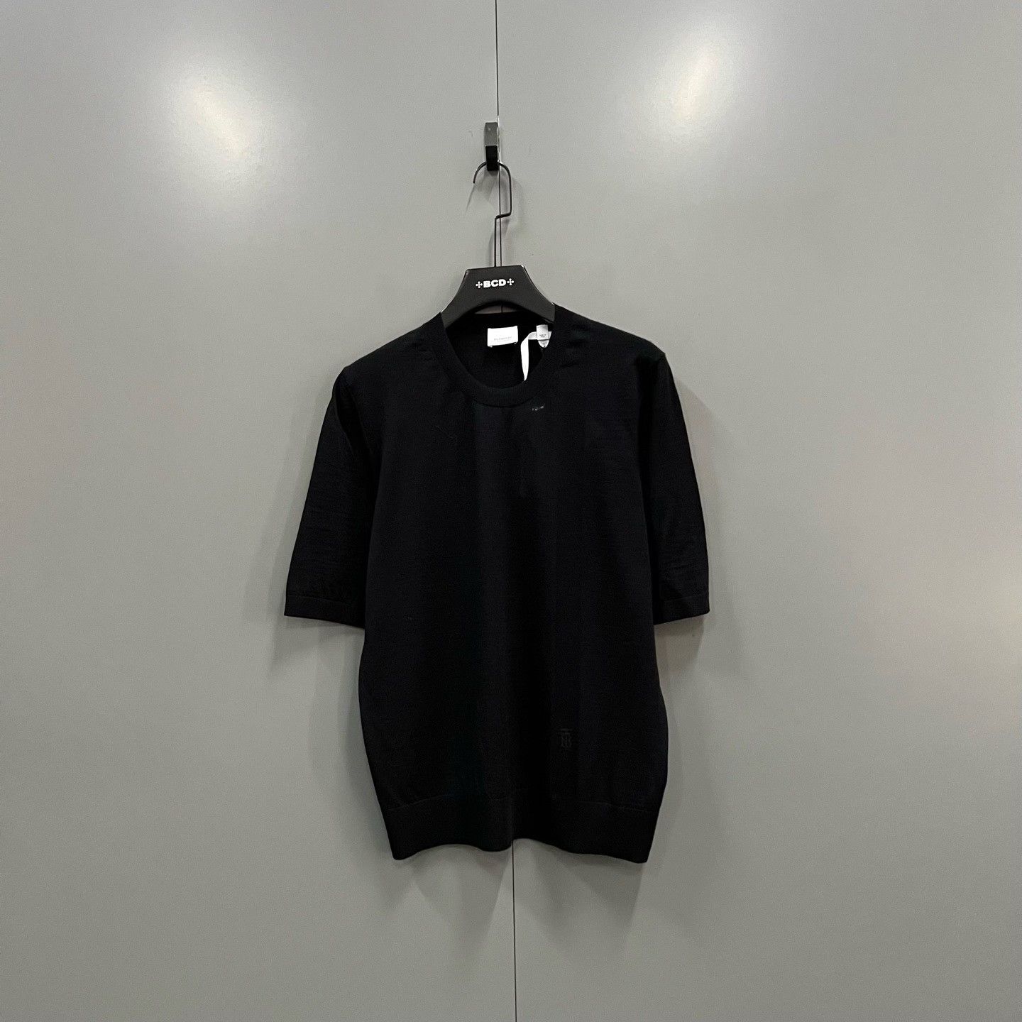 Burberry Burberry Knit Embroidered Black T-Shirt l Men Size US L / EU 52-54 / 3 - 1 Thumbnail