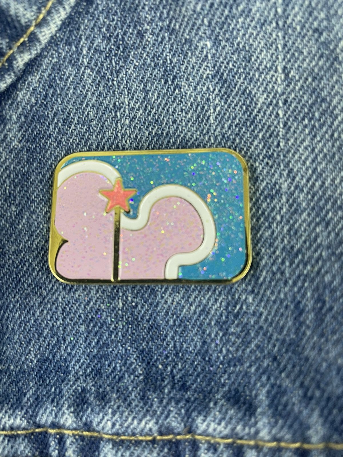 Other Disney Channel Enamel Pin Size ONE SIZE - 1 Thumbnail
