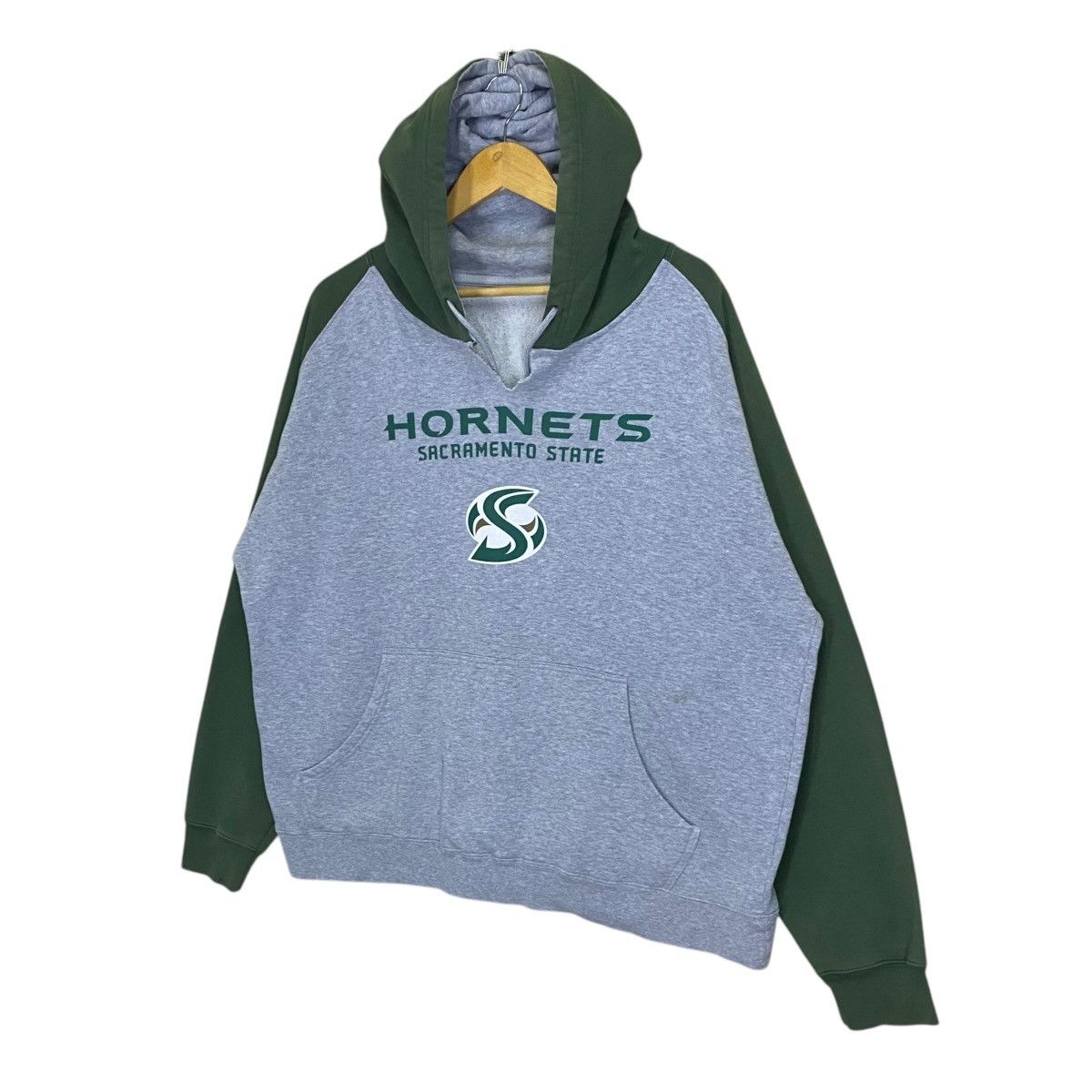 NFL The Sacramento State Hornets Football Pullover Hoodie Baggy Size US XL / EU 56 / 4 - 3 Thumbnail