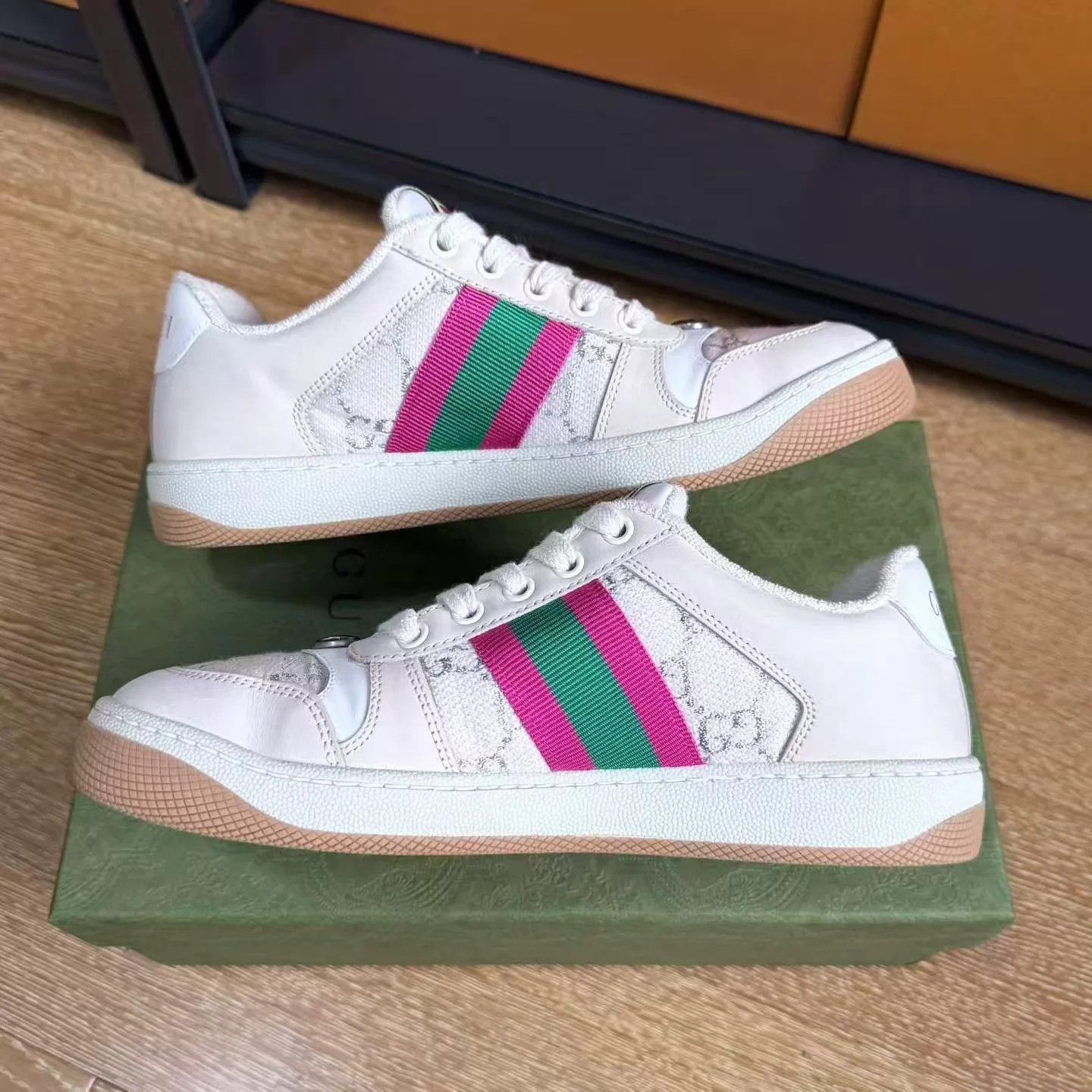 Gucci Gucci Dirty Sneaker Beige/White/Pink/Green GG Enamel 37.5 Size US 7 / IT 37 - 3 Thumbnail
