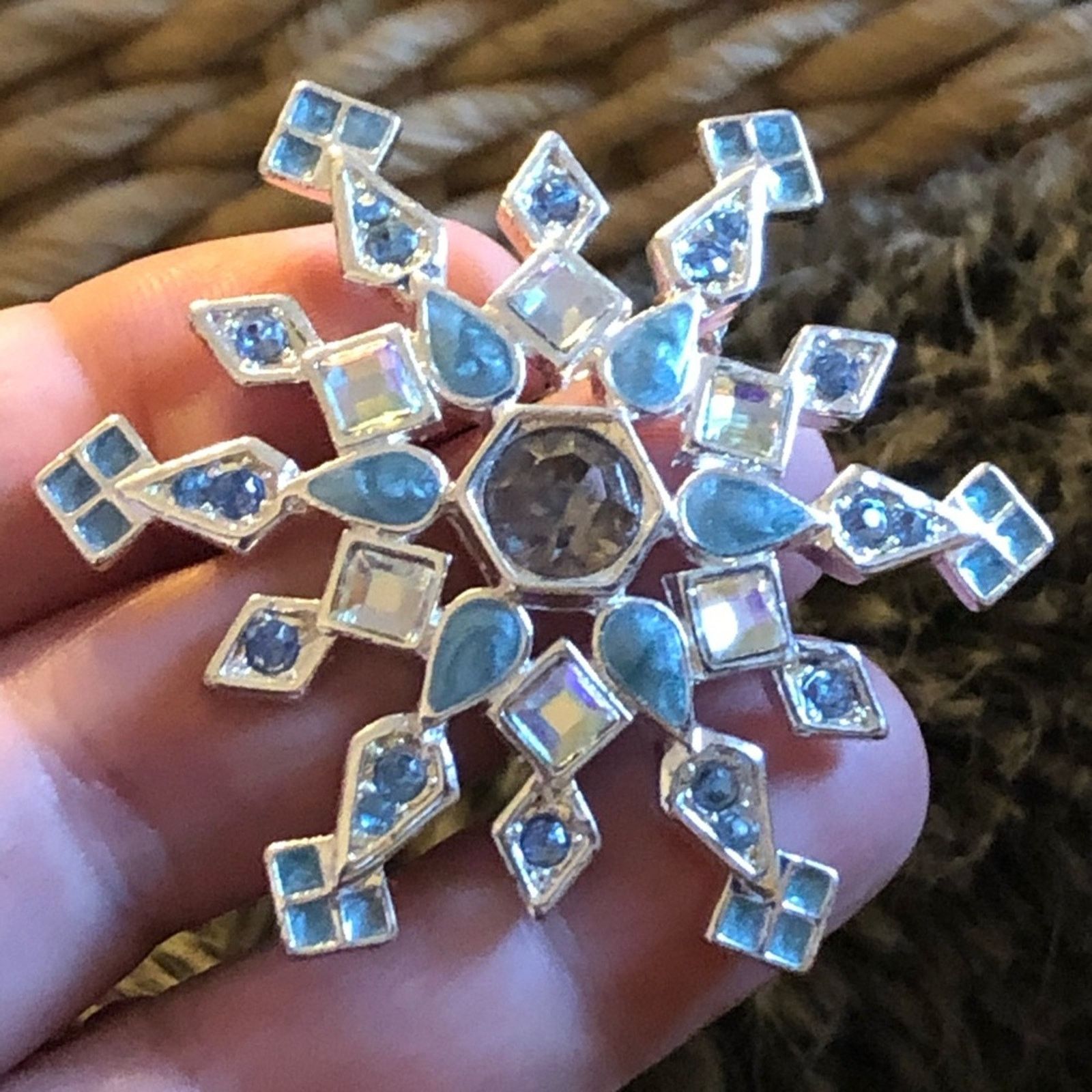 Monet Vintage Monet starburst ice snowflake brooch Size ONE SIZE - 3 Thumbnail