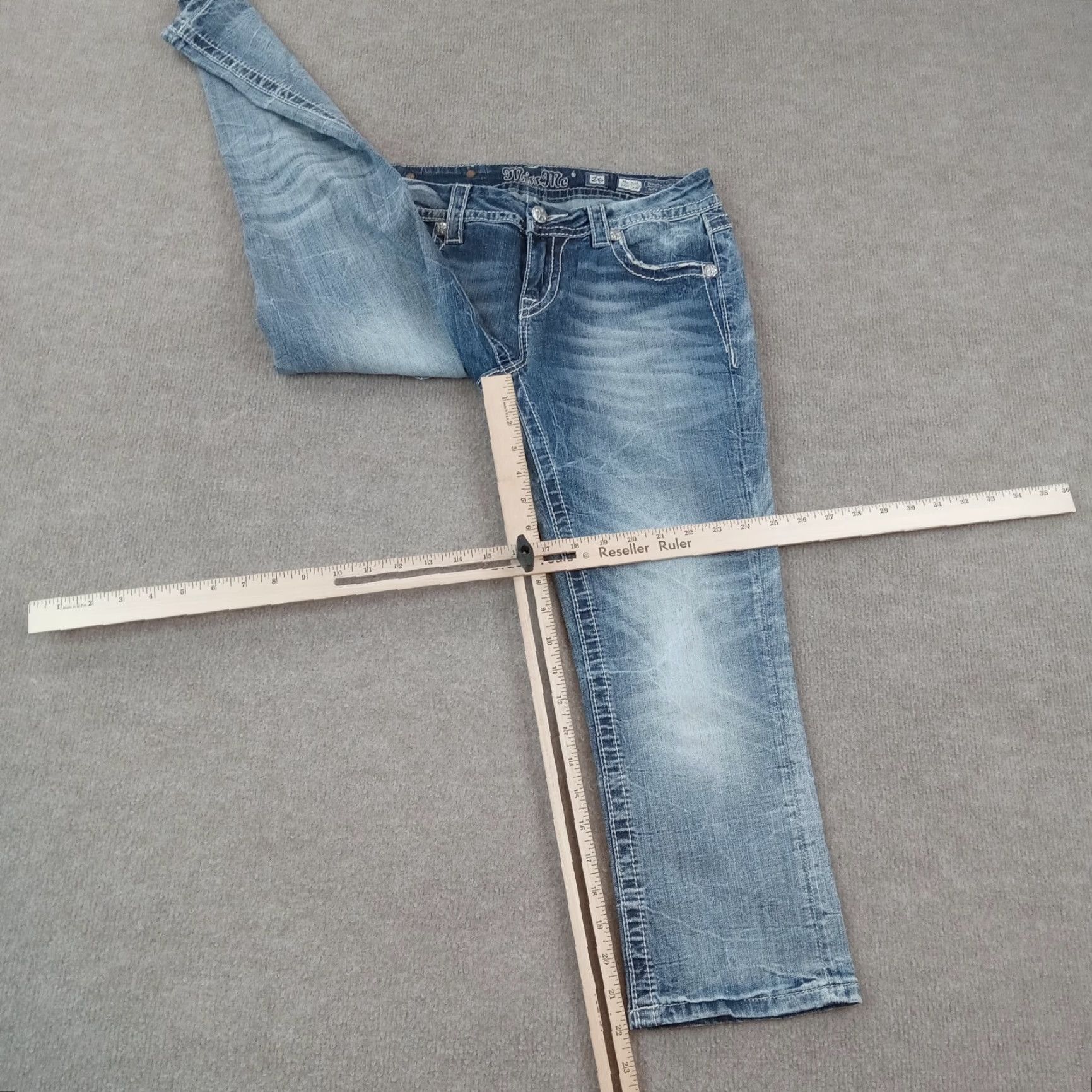 Miss Me Miss Me Blue Denim Mid-Rise Cropped Jeans Women Size 26 (28x22) Stretch Size 28" / US 6 / IT 42 - 2 Thumbnail