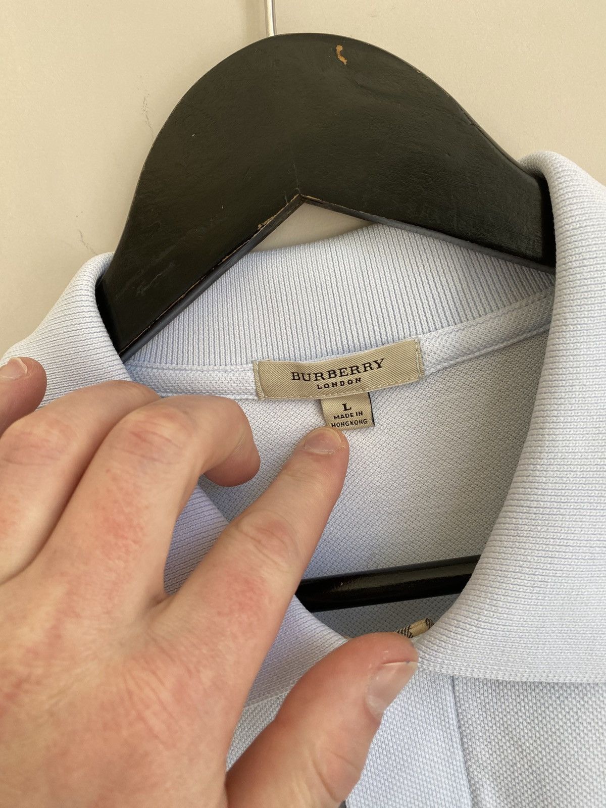 Burberry Burberry mens polo t-shirt white size L Size US L / EU 52-54 / 3 - 4 Thumbnail