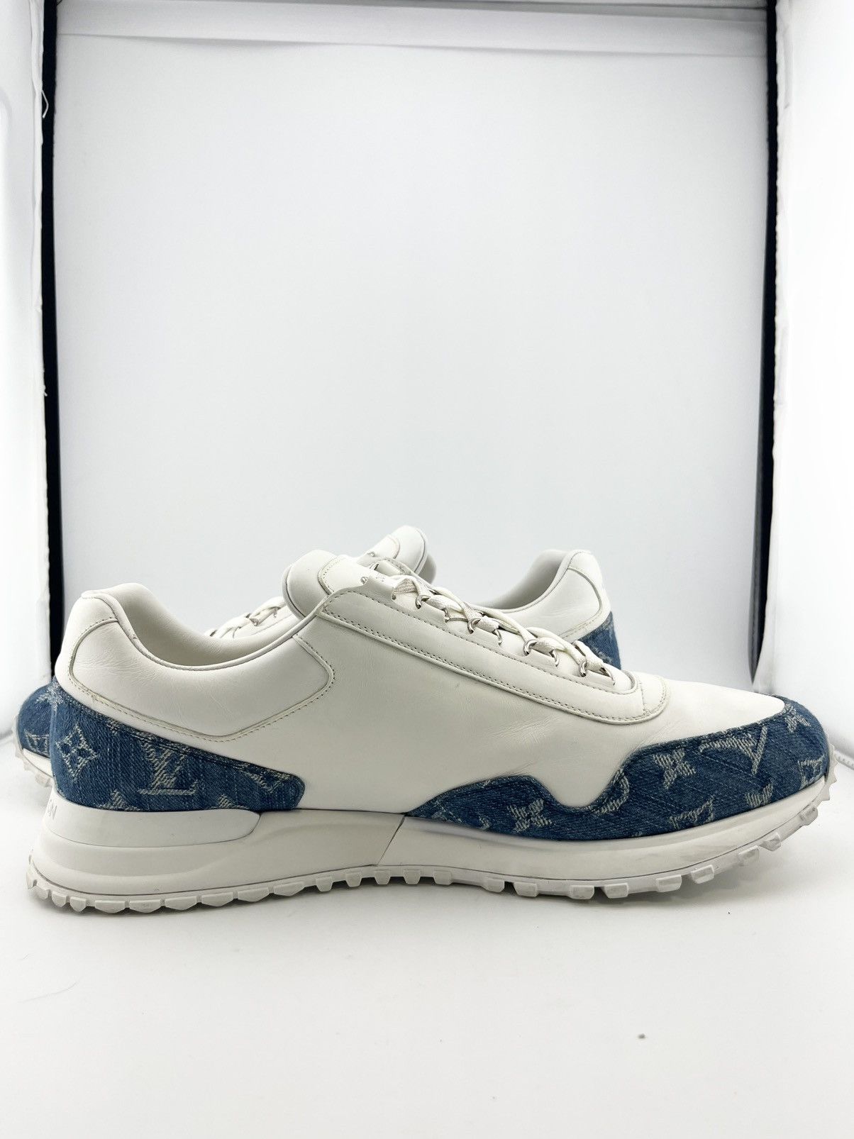 Louis Vuitton LOUIS VUITTON RUNAWAY WHITE DENIM BLUE SNEAKERS SIZE 9.5 Size US 9.5 / EU 42-43 - 15 Thumbnail