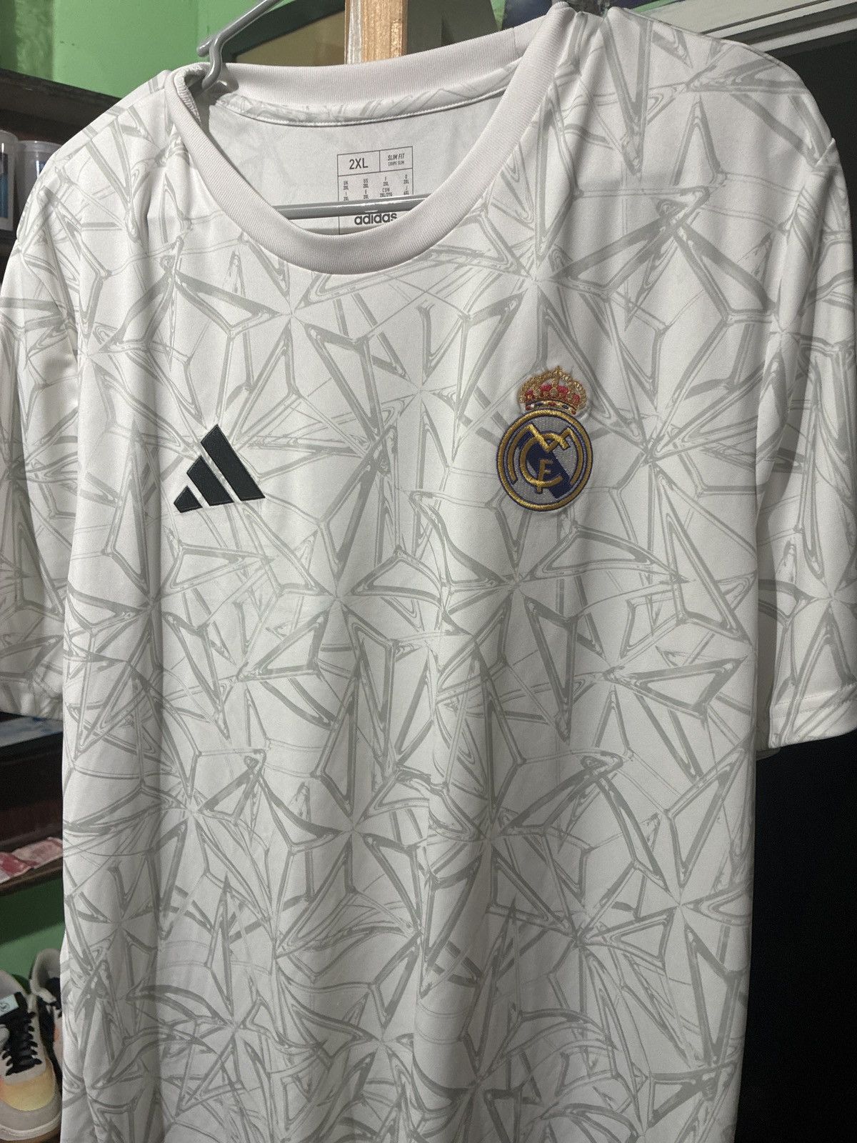 Adidas 2024/2025 Real Madrid Pre Match Warm Up Jersey 2XL slim fit Size US XXL / EU 58 / 5 - 1 Thumbnail