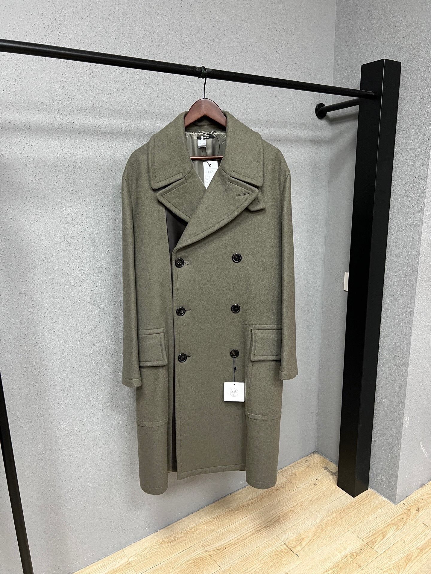 Hermes stylish hermes goatskin double-breasted coat Size US L / EU 52-54 / 3 - 1 Thumbnail