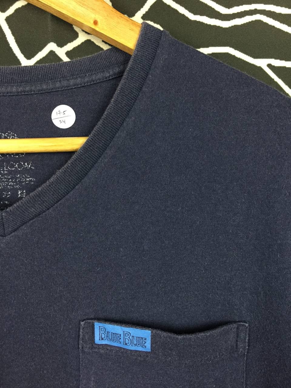Blue Blue Japan BLUE BLUE Japan x Fruit of the Loom V-Neck Pocket Tee Size US S / EU 44-46 / 1 - 4 Thumbnail