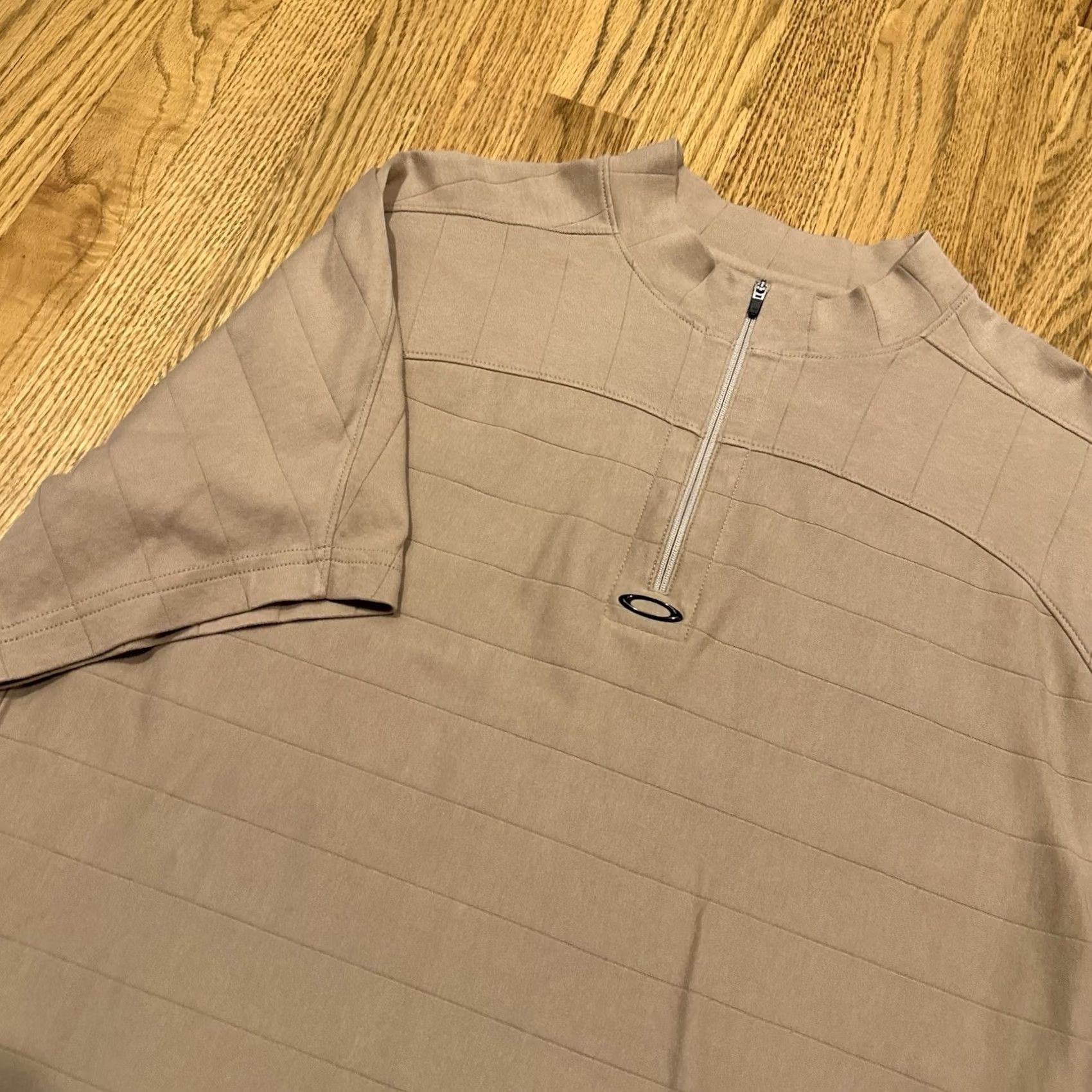 Oakley VINTAGE Oakley T-Shirt Mens L Beige Cotton Spandex Ribbed 1/4 Zip Stretch Outdoor Vtg Size US L / EU 52-54 / 3 - 2 Thumbnail