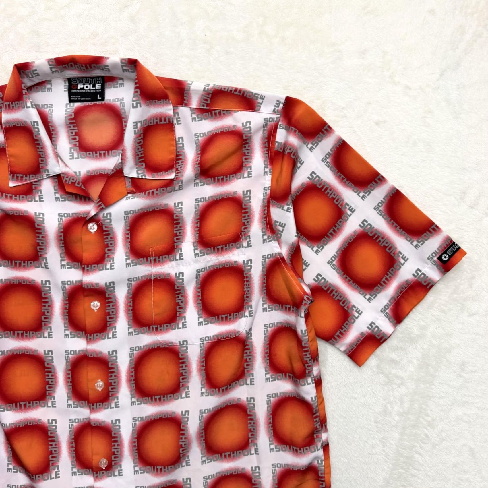 Southpole VINTAGE Southpole Shirt Mens Large Orange Satin Button-Up Short Sleeve Collared Graphic Print Casual Summer (Note: Rephrase within allowed words) Size US L / EU 52-54 / 3 - 3 Thumbnail