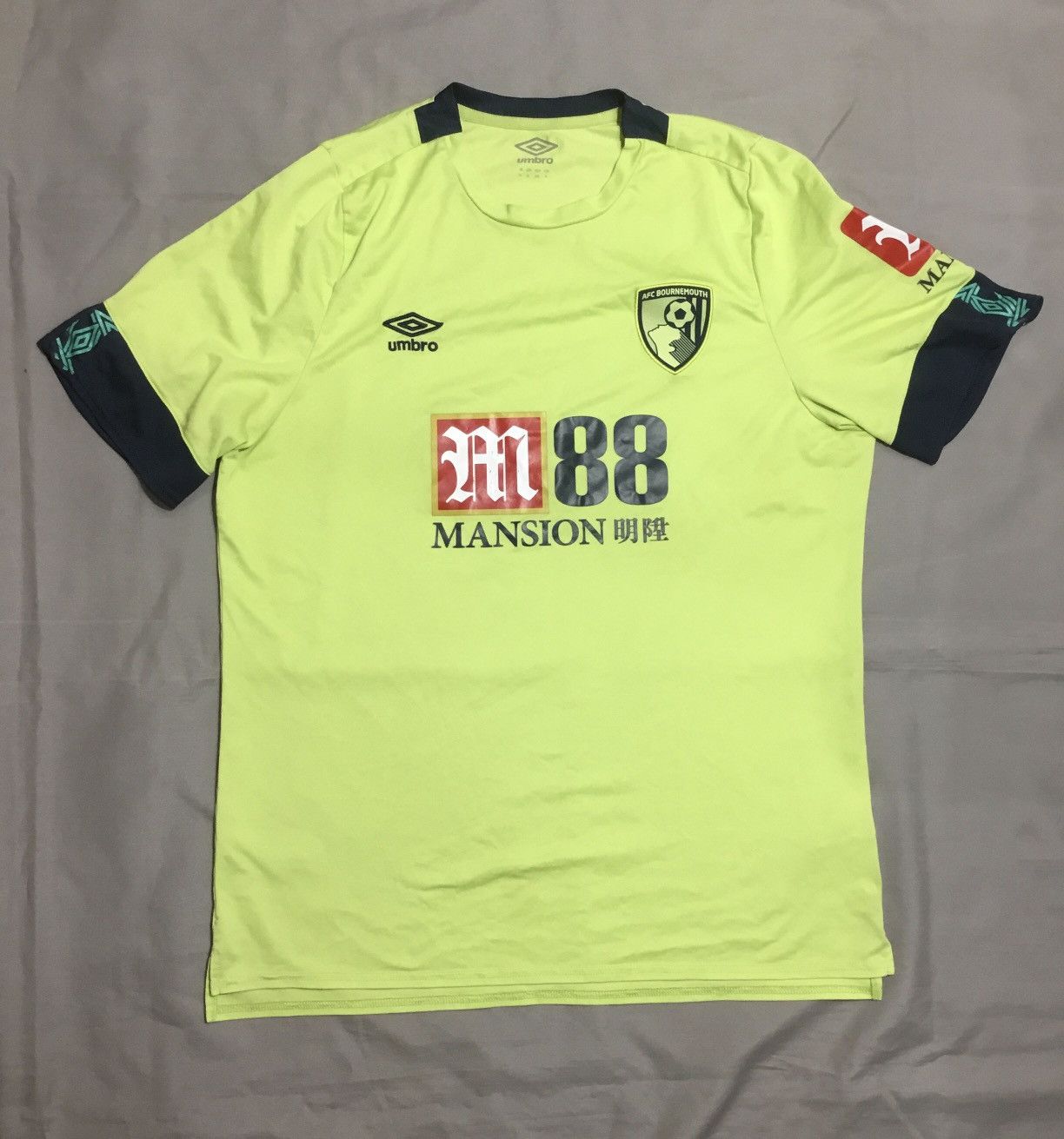 Umbro Bournemouth Third football shirt 2018 - 2019 Umbro Size XL Size US XL / EU 56 / 4 - 1 Thumbnail