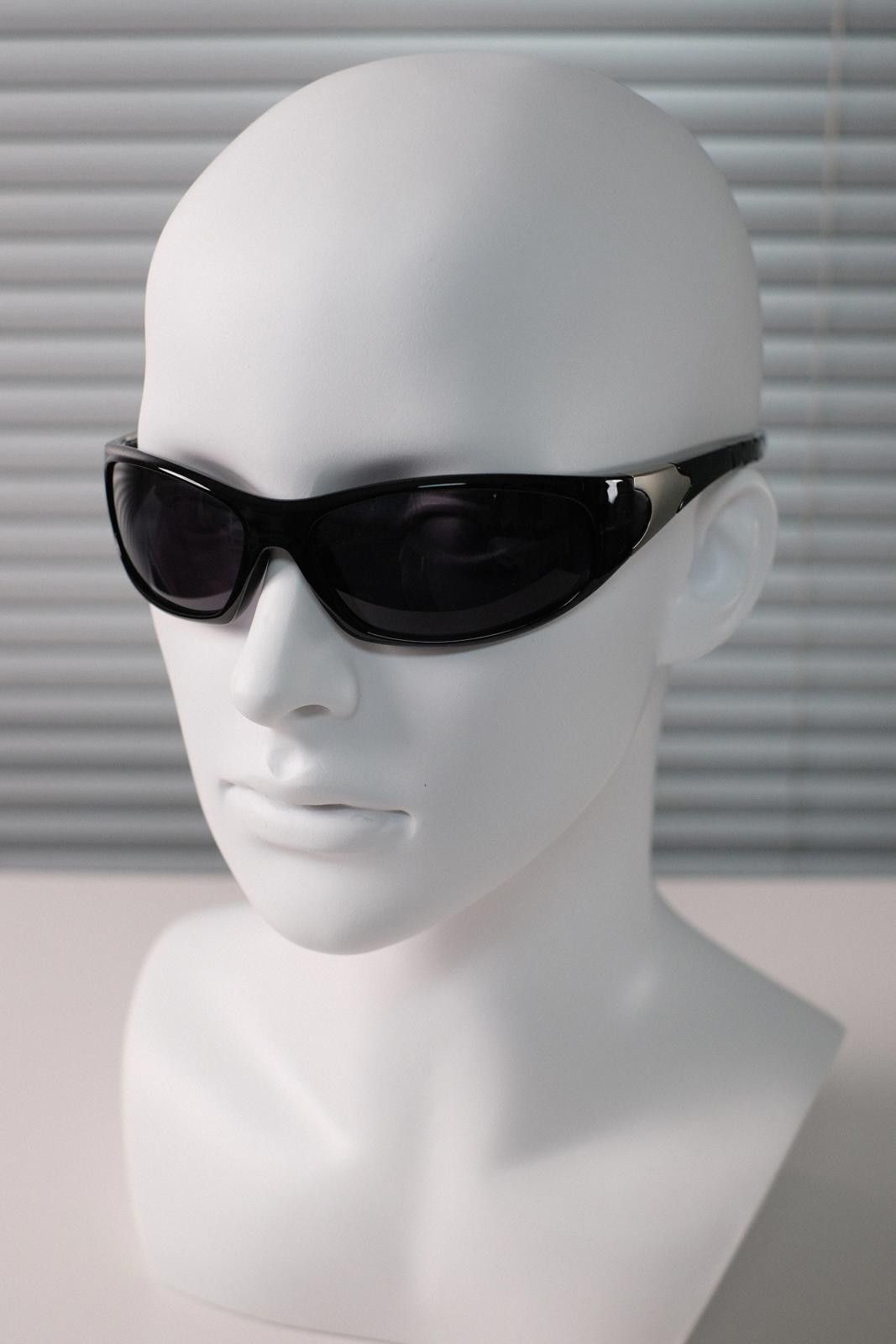 Japanese Brand Vintage Y2k Avant Garde Futuristic Black Sunglasses Unisex Size ONE SIZE - 1 Thumbnail