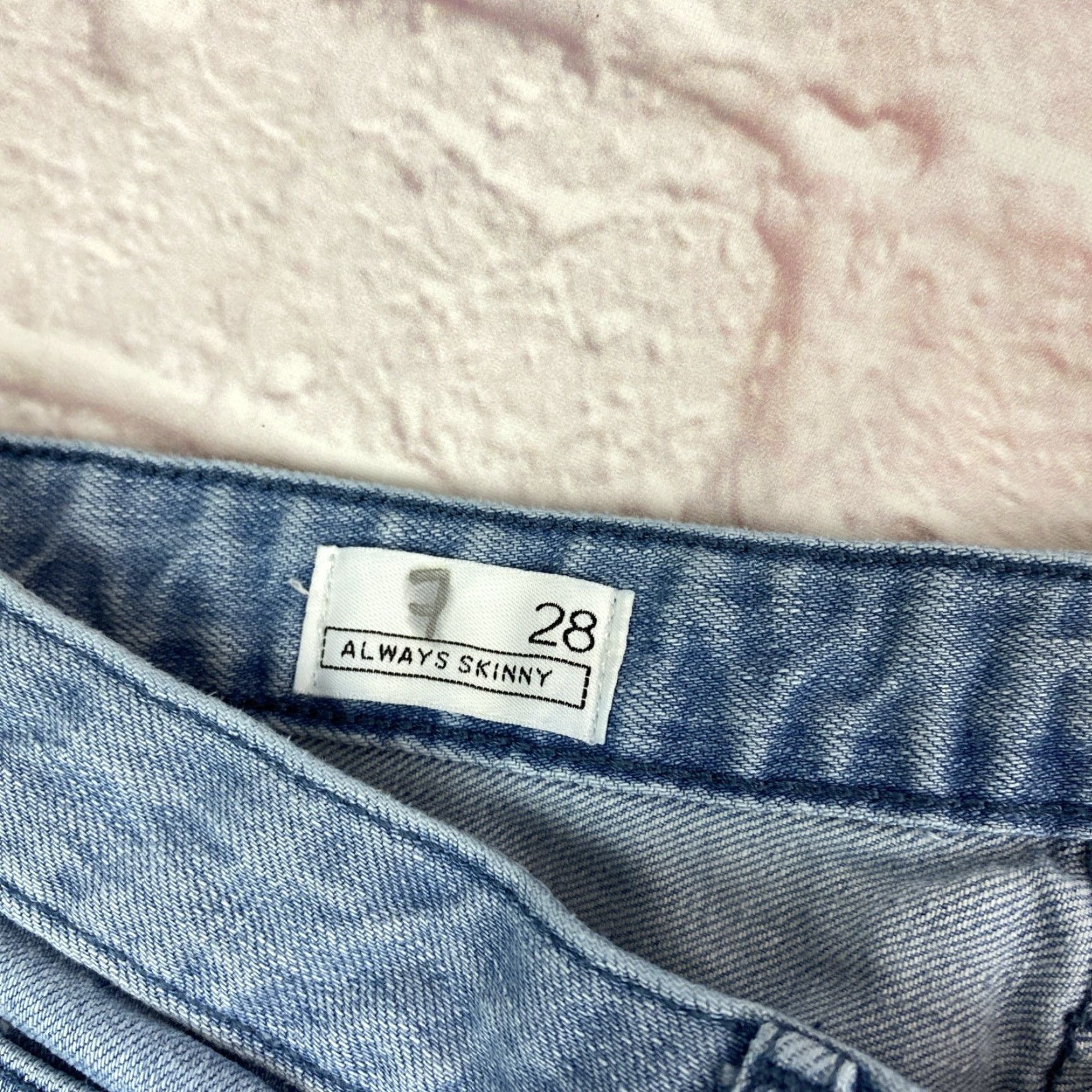 Gap VINTAGE Gap 1969 Jeans Juniors Womens Always Skinny Size 28 Low Rise Light Wash Blue Denim Slim 5-Pocket Womens Jeans Size 28" / US 6 / IT 42 - 6 Thumbnail