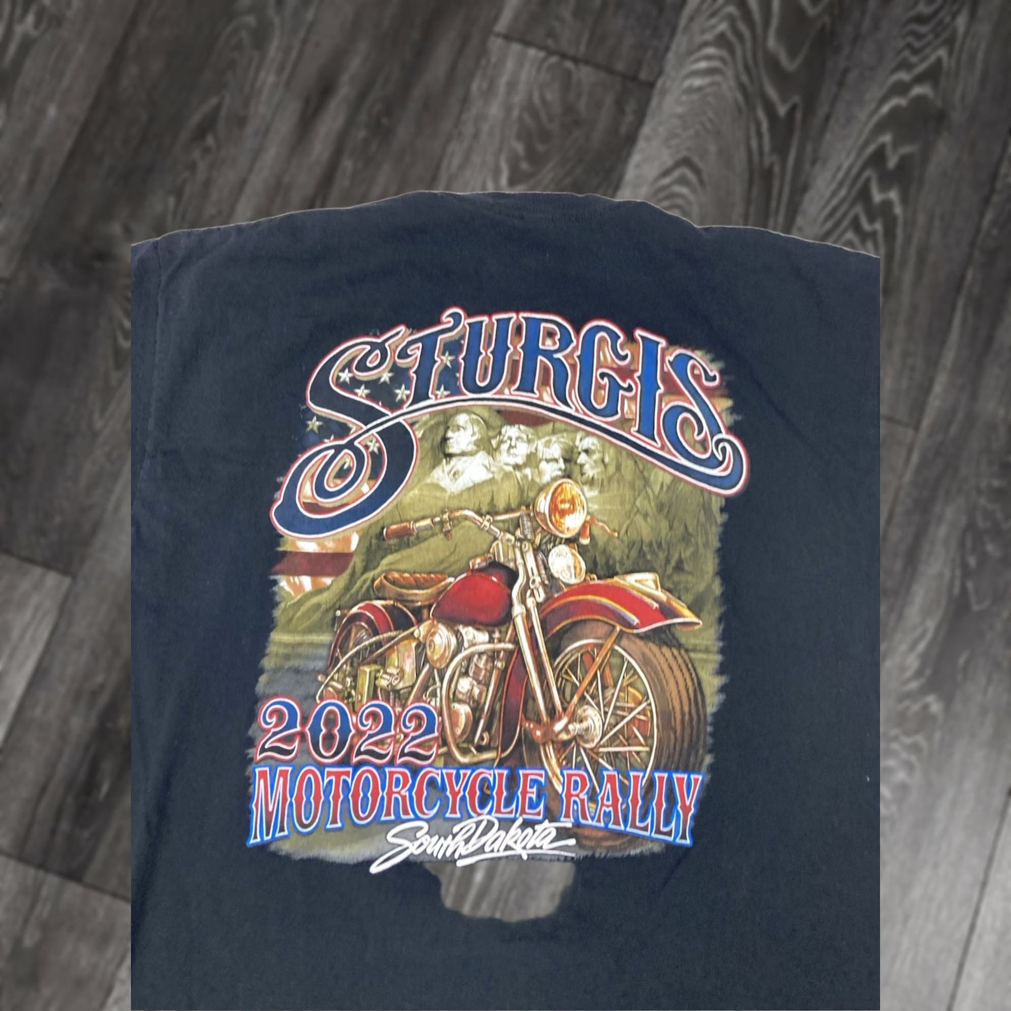 Gildan Sturgis Motorcycle Rally 2022 Graphic T-shirt Men XL Black Size US XL / EU 56 / 4 - 1 Thumbnail