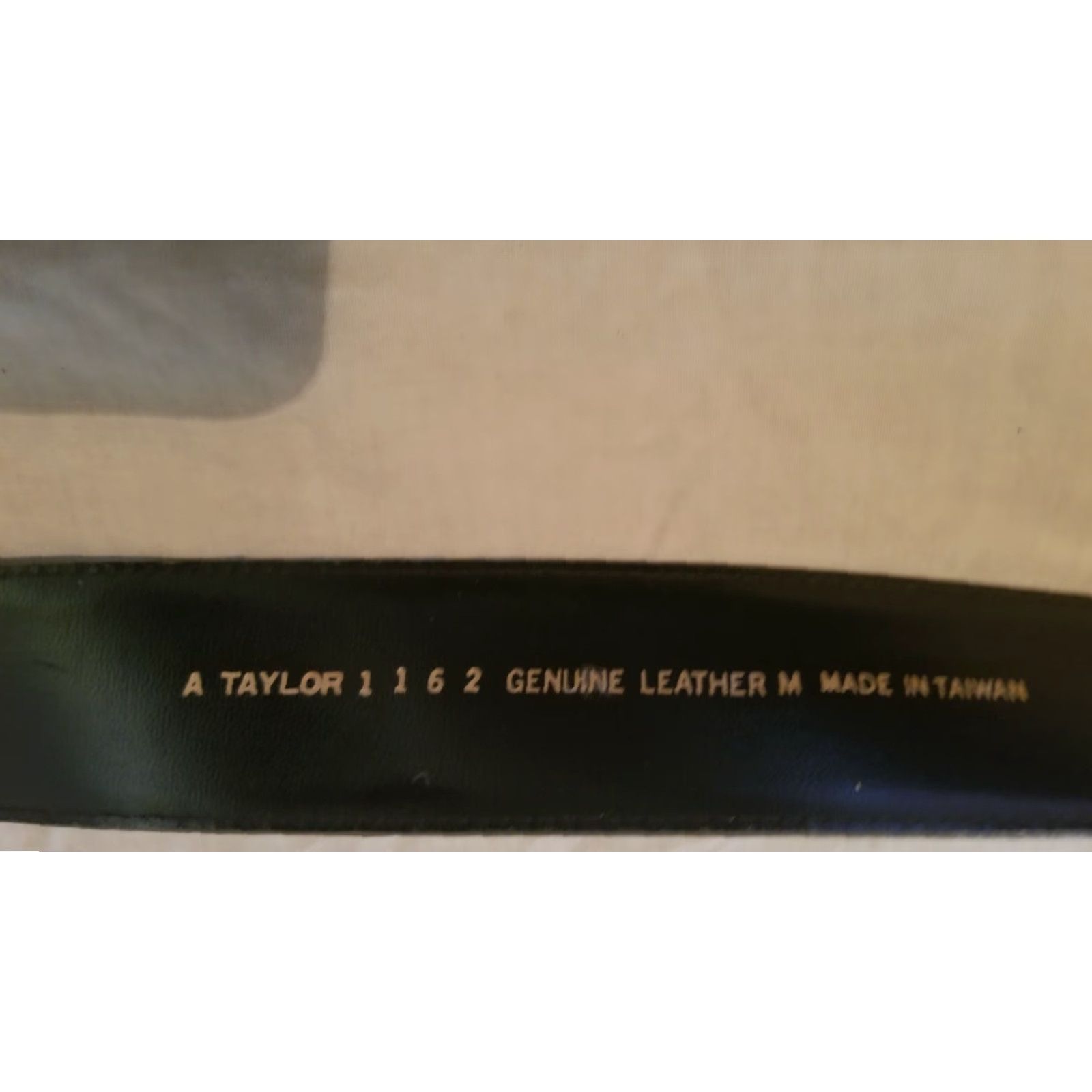 Ann Taylor Ann Taylor Women's Brown Leather Belt M User: Ann Taylor Women's Brown Leather Belt M Size ONE SIZE - 2 Thumbnail