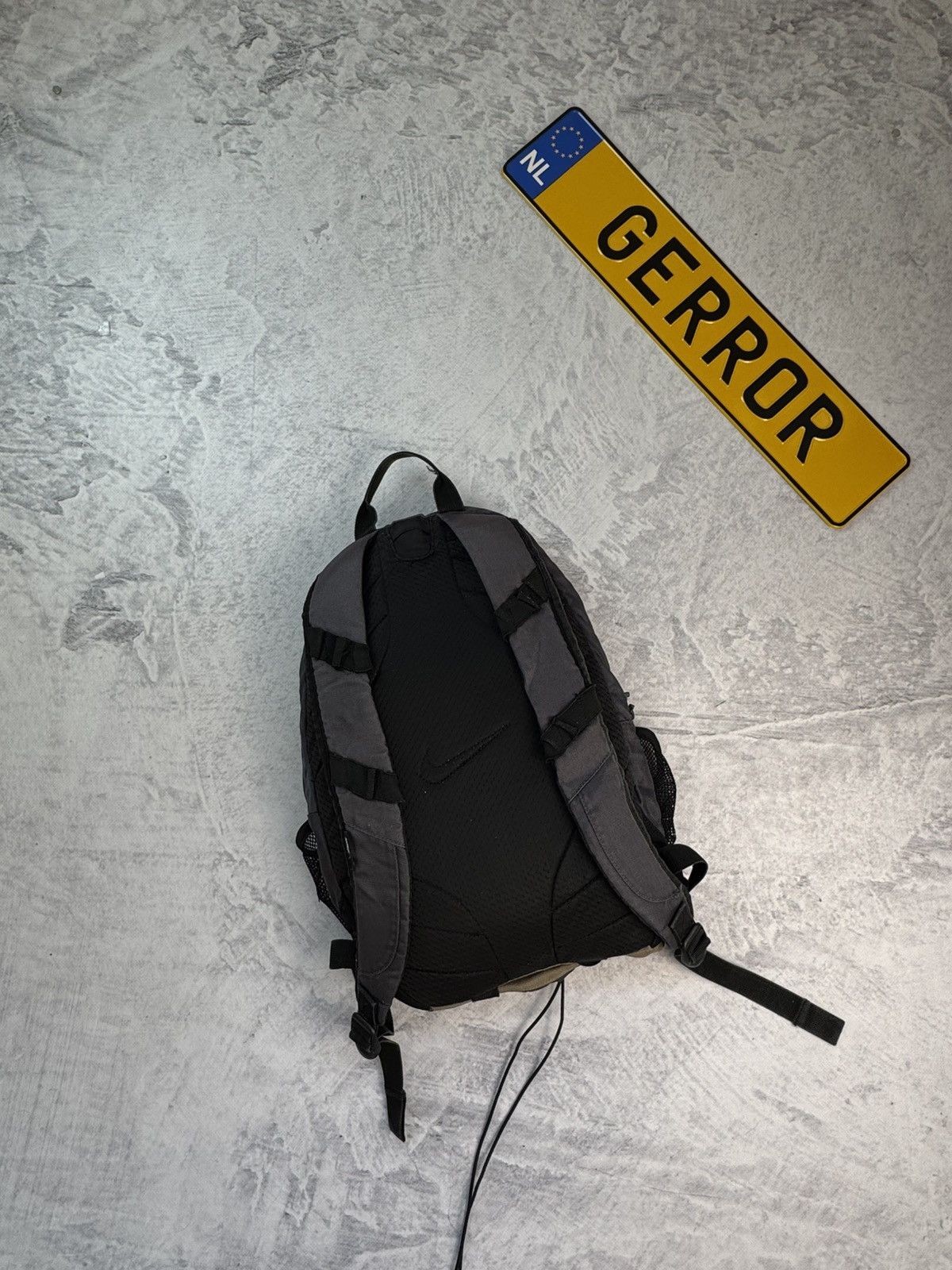 Nike × Vintage NIKE VINTAGE CENTER LOGO BASIC SLINGBAG BAG Size ONE SIZE - 4 Thumbnail