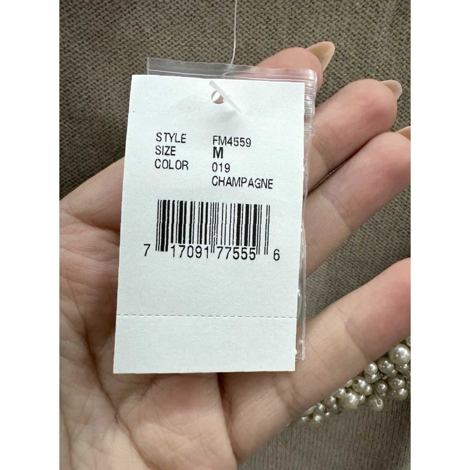 Bloomingdale's Bloomingdale's Tank Top Women's Medium Ivory Cashmere Embellished NWT Vintage No Size M / US 6-8 / IT 42-44 - 6 Thumbnail