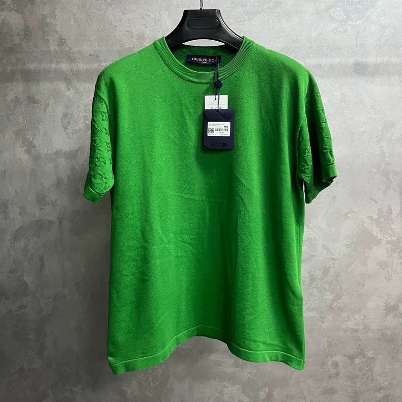 Louis Vuitton 24 Latest Green Solid Round Neck Casual Stra