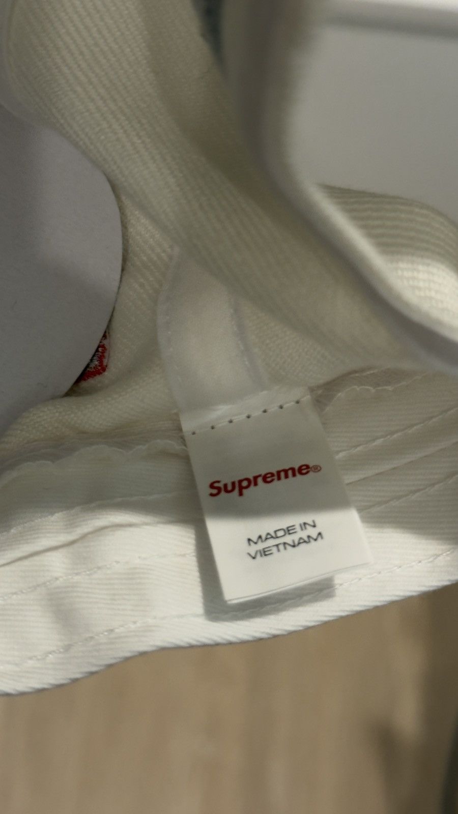 Supreme Supreme World Famous S Logo 6-Panel White Snapback OS Size ONE SIZE - 8 Thumbnail