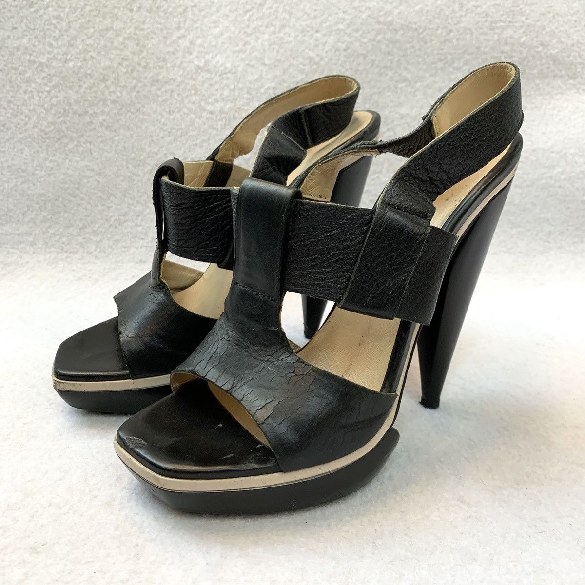 Balenciaga 2000s BaIenciaga Black Leather Platform Heels Size US 7.5 / IT 37.5 - 1 Thumbnail