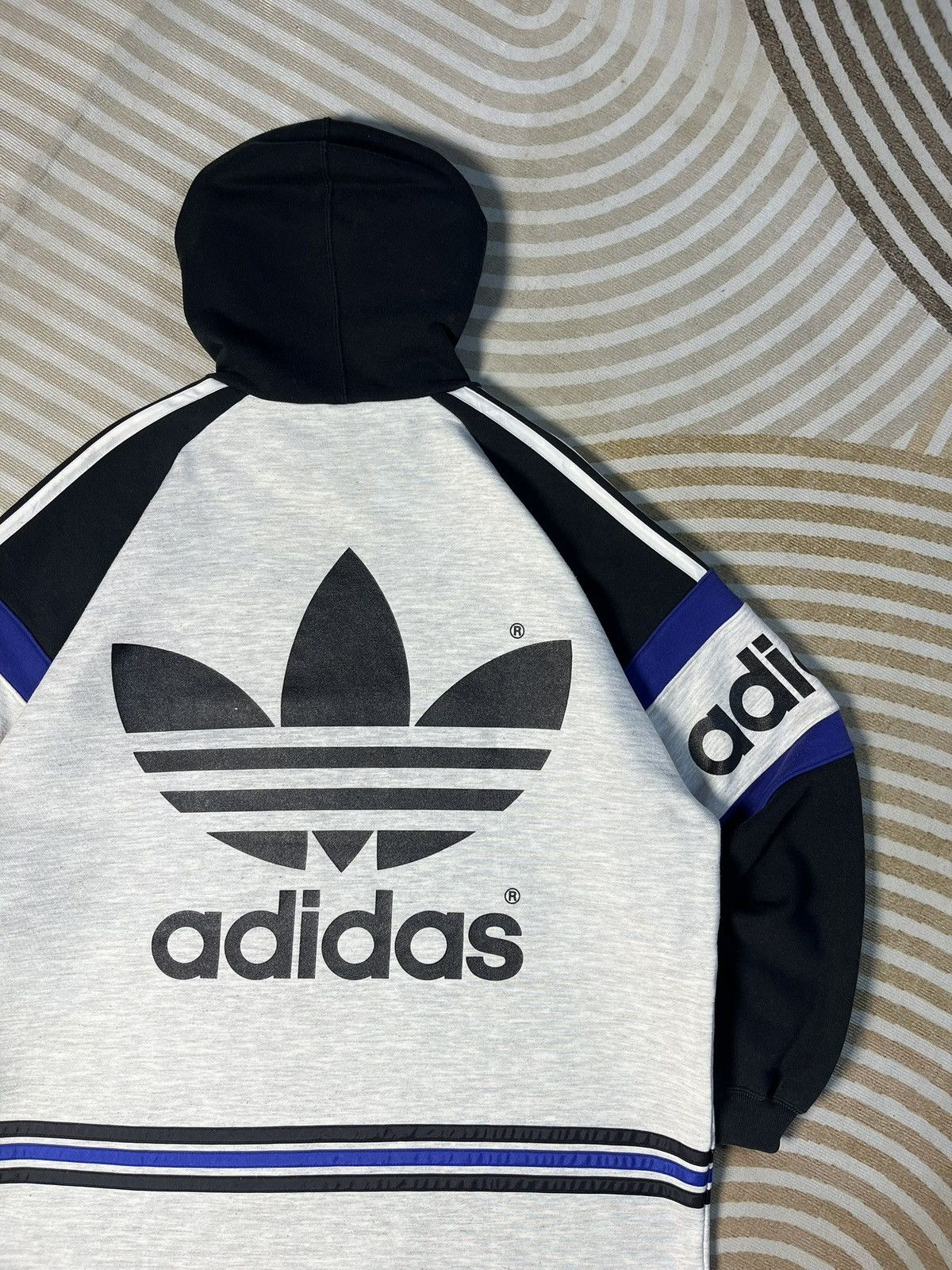Adidas VINTAGE ADIDAS PULLOVER HOODIE Size US XL / EU 56 / 4 - 7 Thumbnail