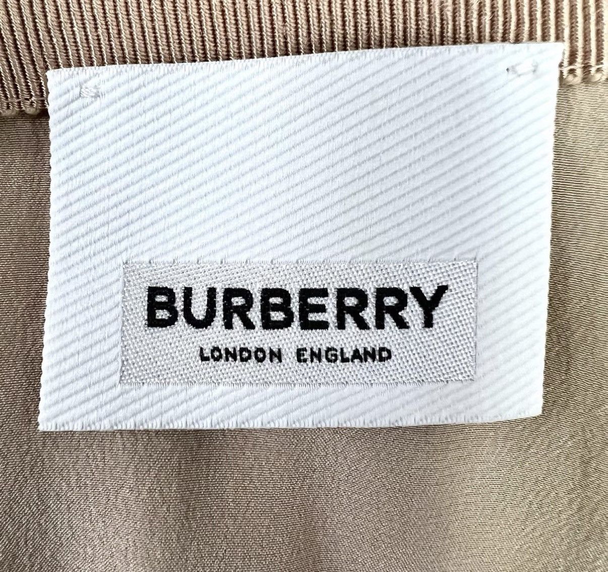 Burberry Burberry Yellow High Waist Knee Length Pleated Skirt K12 Size 25" / US 0 / IT 36 - 5 Thumbnail