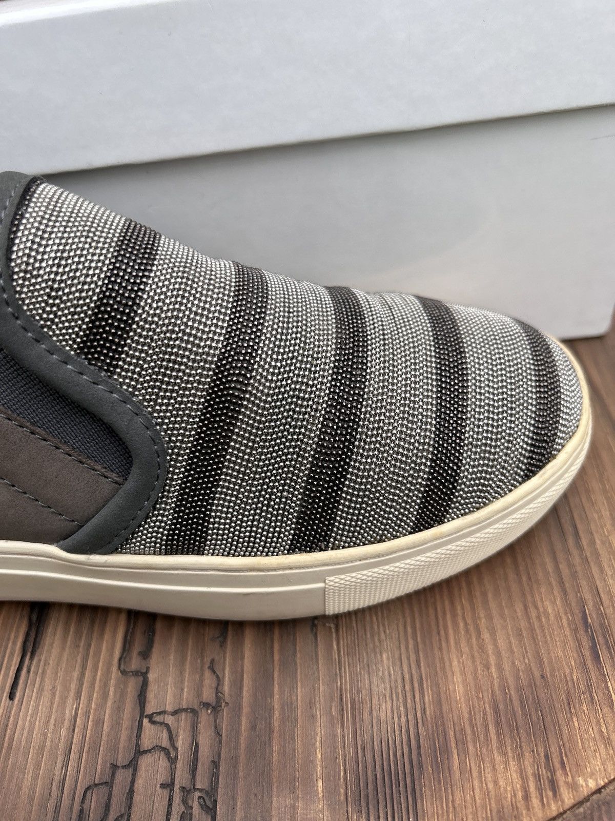 Brunello Cucinelli Brunello Cucinelli Beaded Accent Low Top Sneakers Size US 7 / IT 37 - 3 Thumbnail
