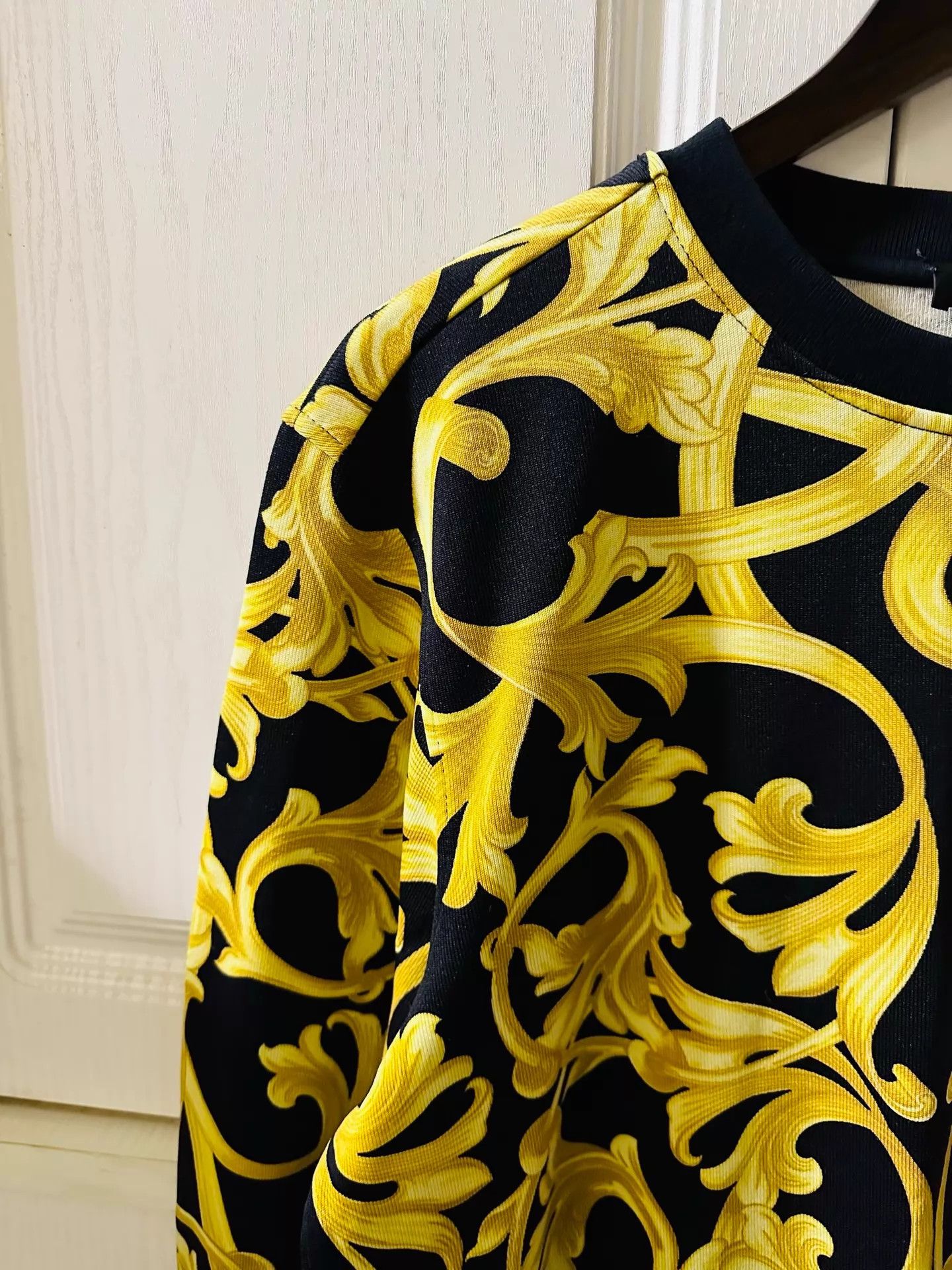Versace Versace Runway Black & Gold Baroque Vine Hoodie S Size US S / EU 44-46 / 1 - 4 Thumbnail
