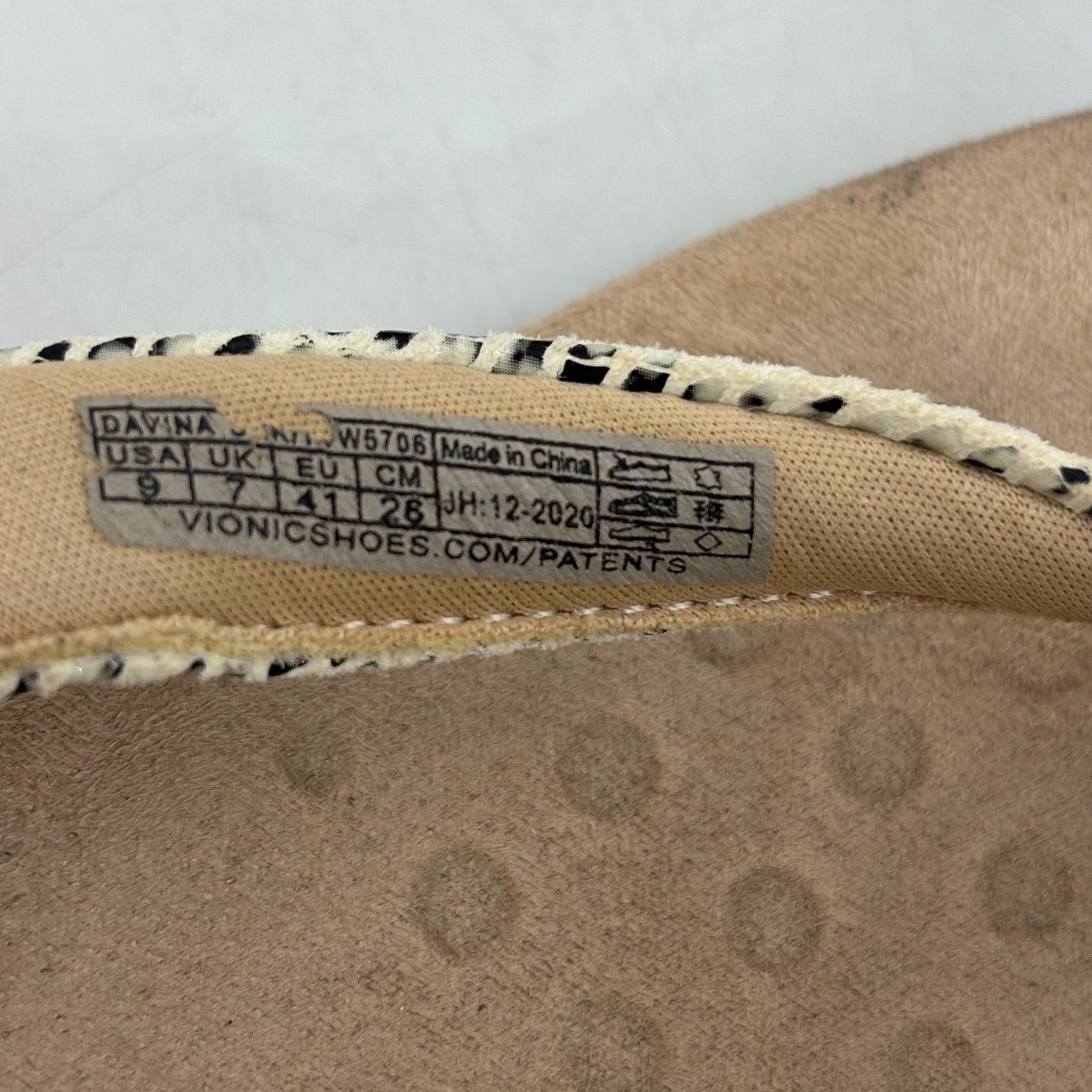 Vionic Vionic Dillon Womens Sz 9 Snake Embossed Flip Flop Sandal Size US 9 / IT 39 - 3 Thumbnail