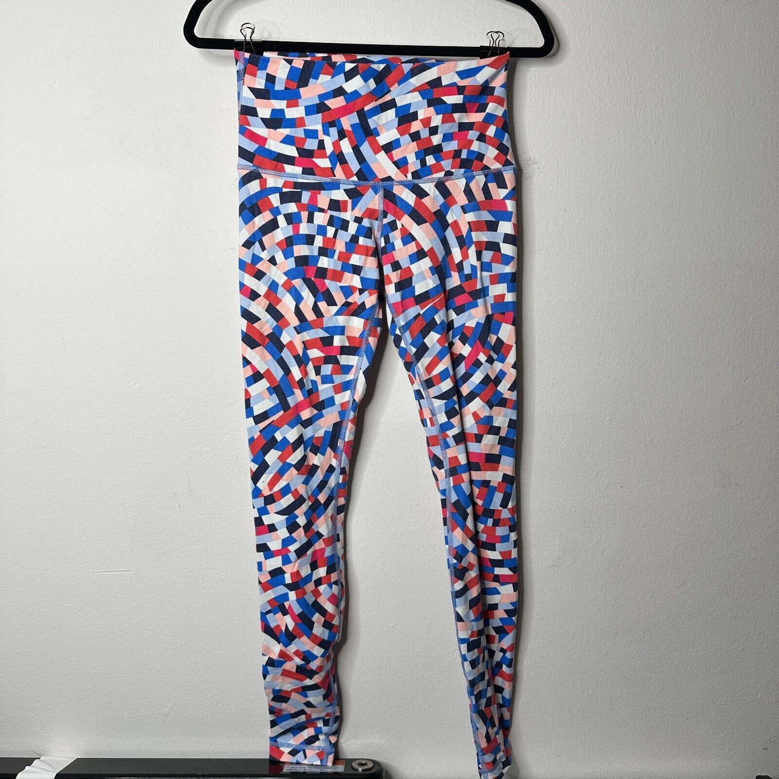 Lululemon Lululemon Wunder Under Multi Blue Red Geometric Leggings 8 Size 30" / US 8 / IT 44 - 10 Thumbnail