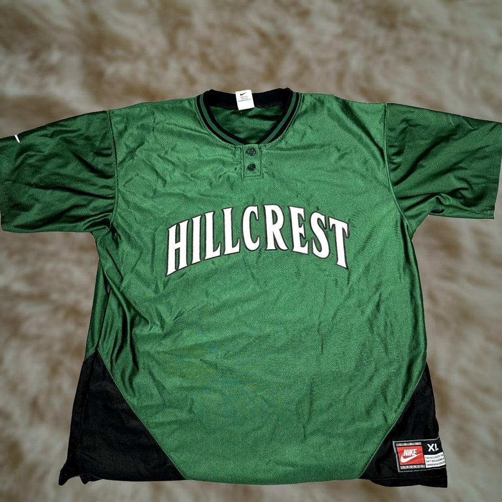 Nike VINTAGE Nike Women's T-Shirt Hillcrest Made In USA Nylon Sz XL Green Shirt Womens 80s 90s Concert Football? Size XL / US 12-14 / IT 48-50 - 1 Thumbnail