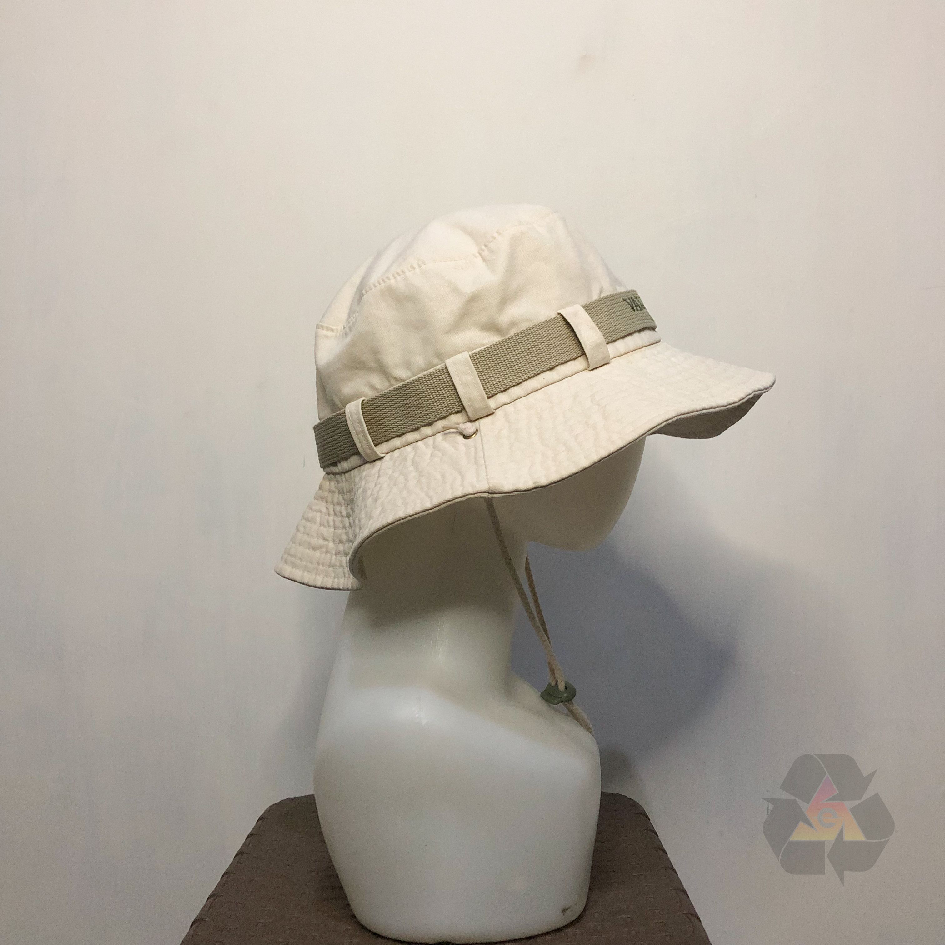 Vintage Vintage Valentino Rudy Bucket Hat Y2K Size ONE SIZE - 3 Thumbnail