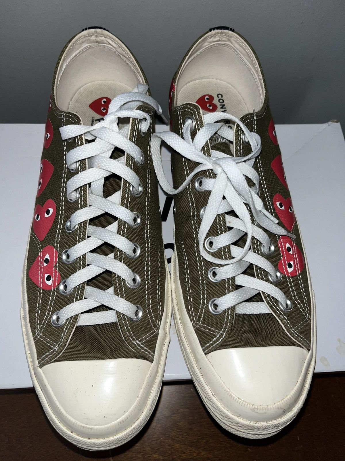 Comme des Garcons × Converse Converse X Comme De Garçons PLAY “Multi Heart” Men’s - KHAKI Size US 11 / EU 44 - 2 Thumbnail