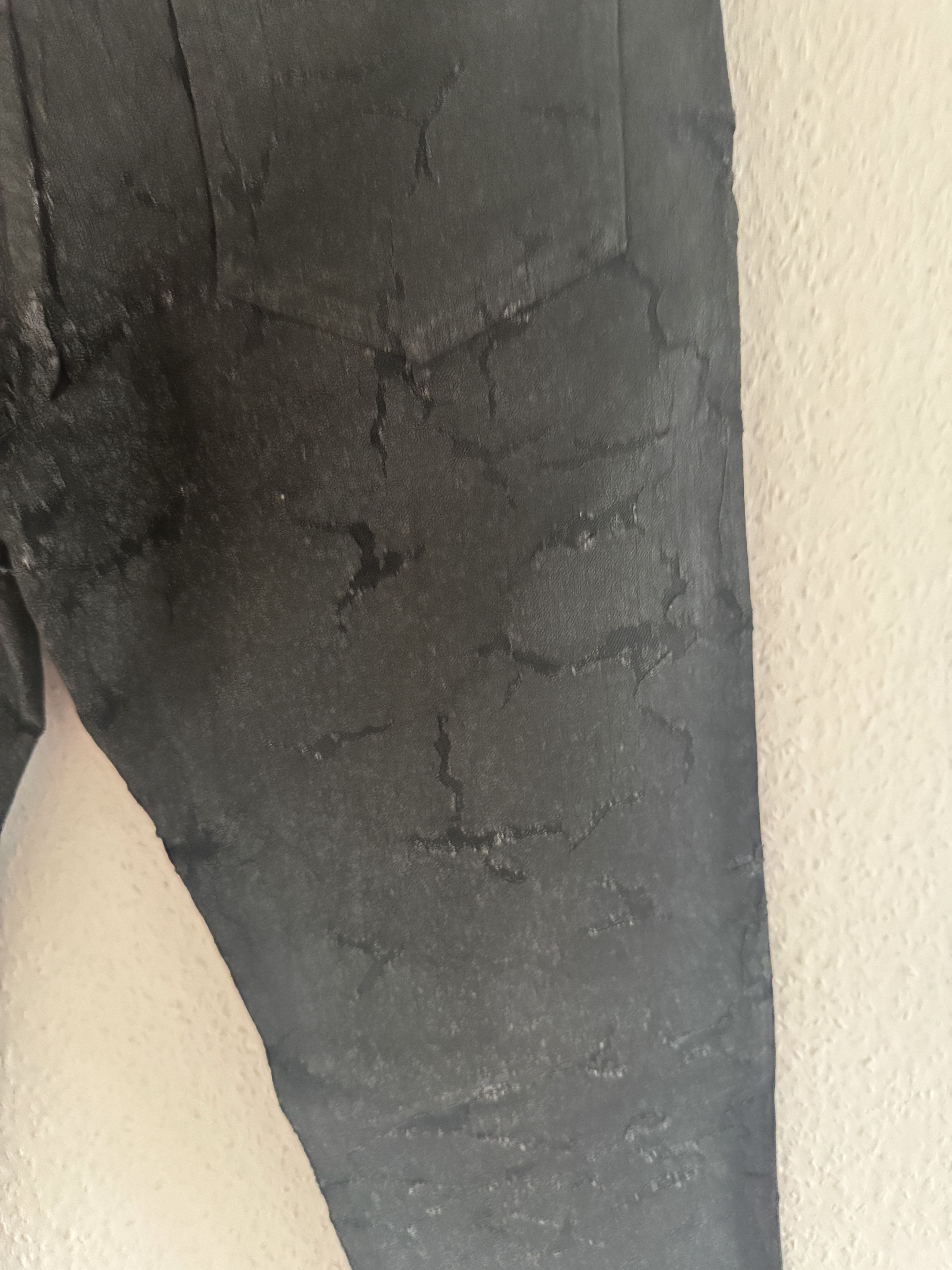 Cracked Paint Slim-Fit Denim Pants – Black