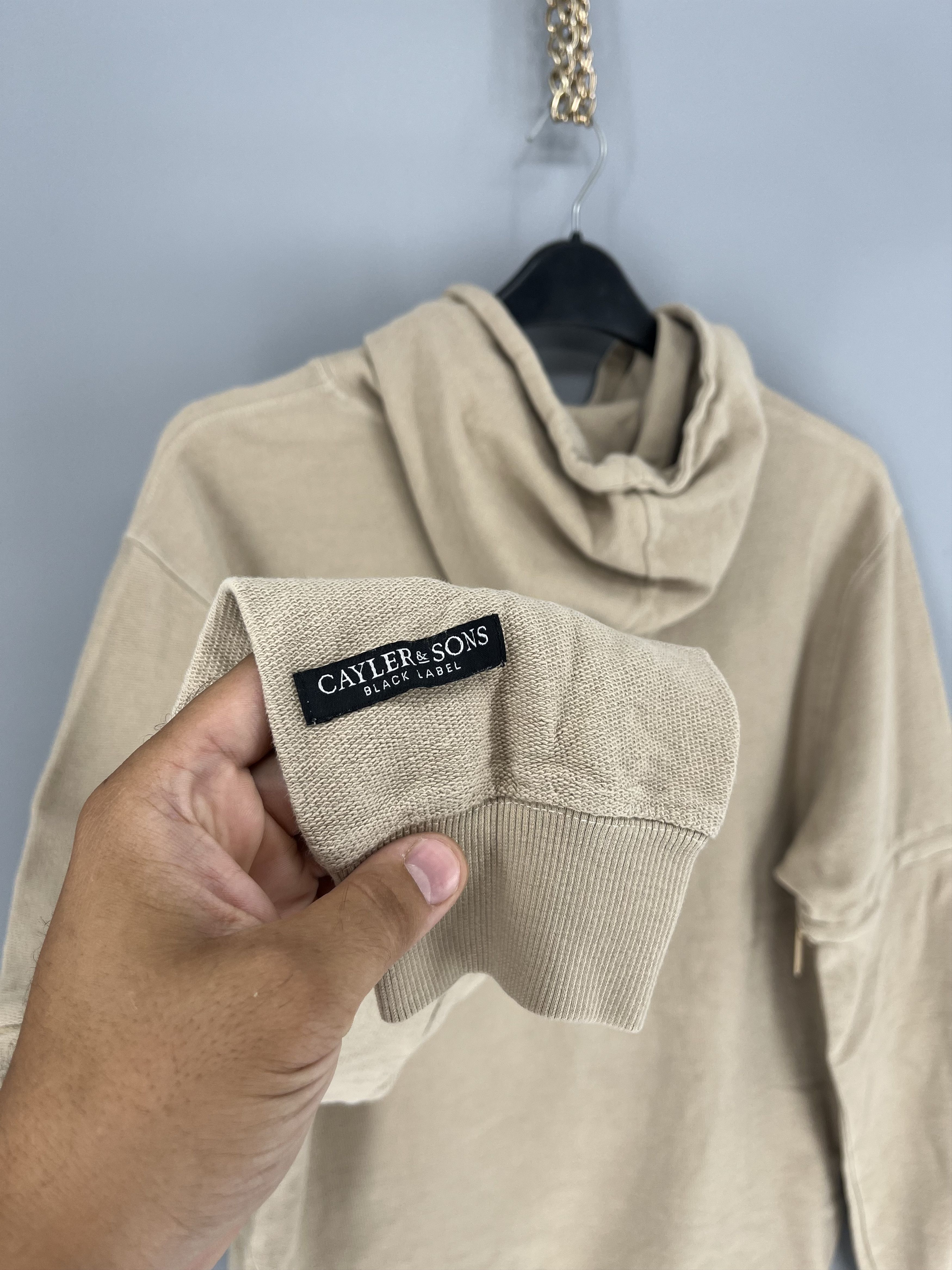 Cayler and Sons Vintage Y2K Cayler and Sons Hoodie Streetwear Style Size US L / EU 52-54 / 3 - 16 Thumbnail