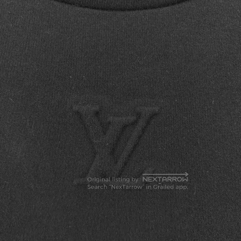 Louis Vuitton Louis Vuitton Black Embossed Logo T-Shirt Size US M / EU 48-50 / 2 - 4 Thumbnail
