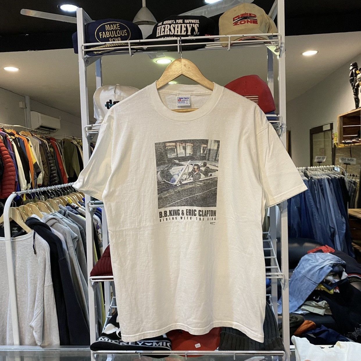 Band Tees Vintage 90s B.B. King & Eric Clapton "Riding With The King" Size US L / EU 52-54 / 3 - 1 Thumbnail