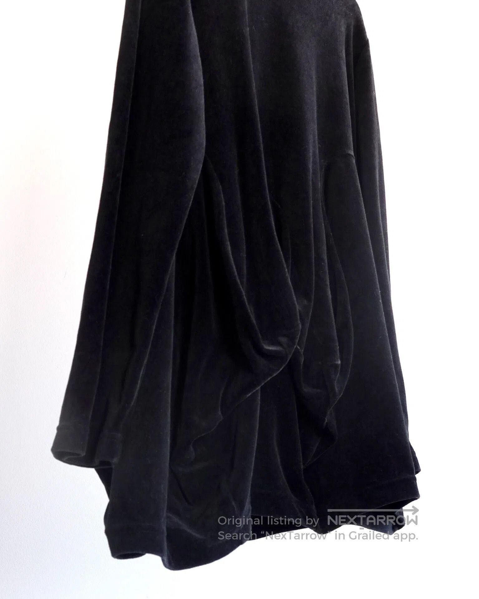 CDG by Comme des Garcons Black Velvet Volume Structure Top. Size S / US 4 / IT 40 - 1 Thumbnail