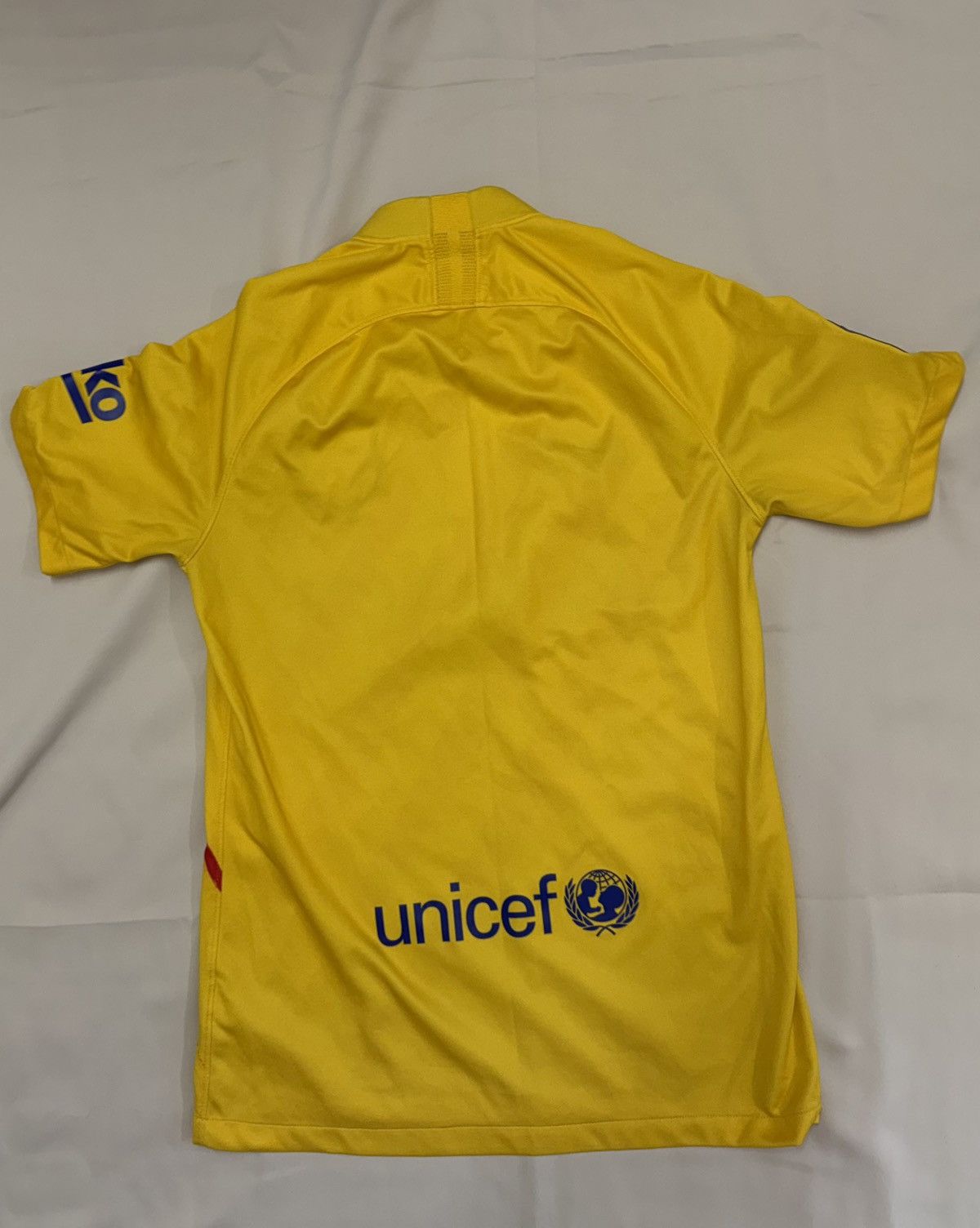 Nike 2019-20 FC Barcelona Nike away shirt Size US S / EU 44-46 / 1 - 6 Thumbnail