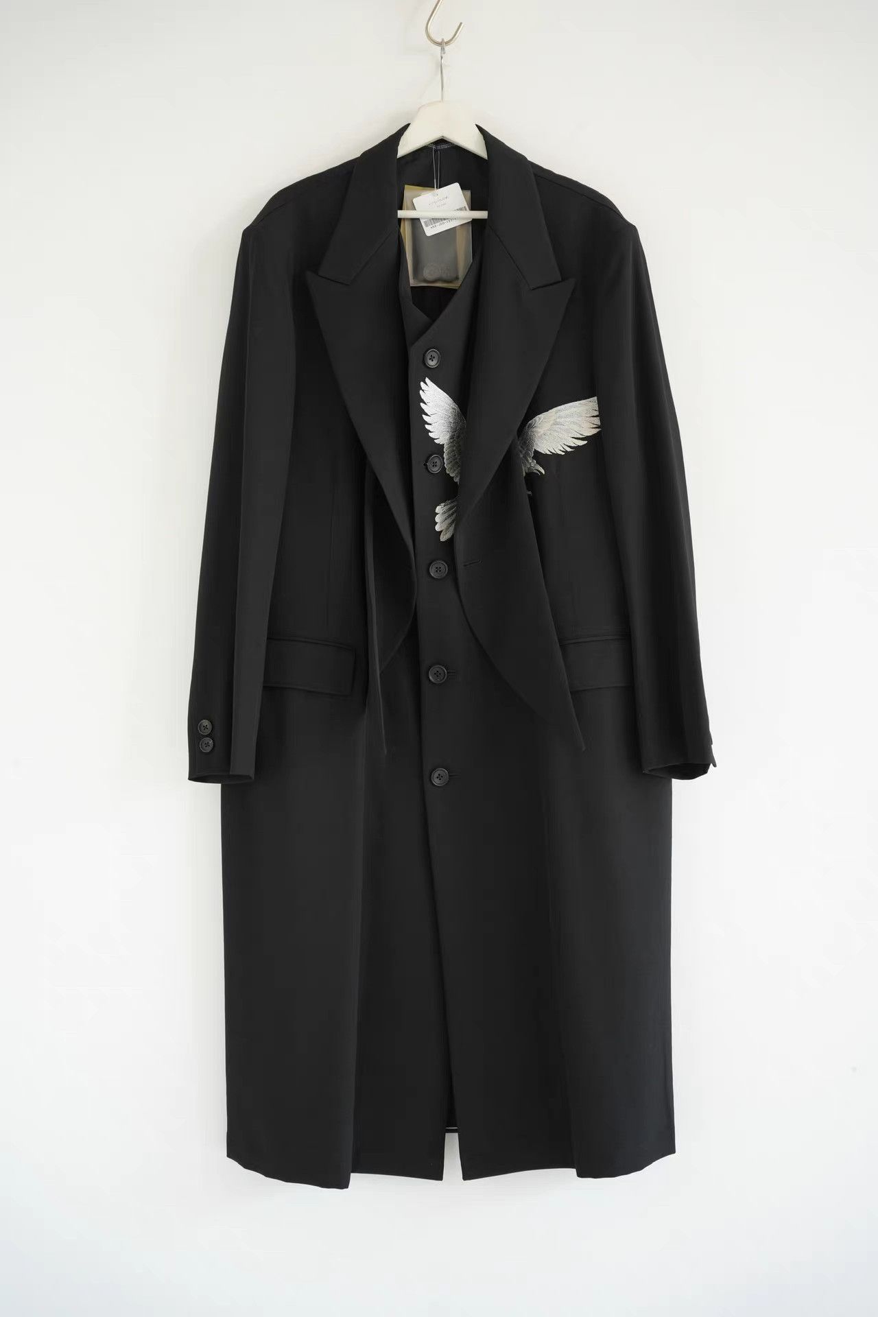 Yohji Yamamoto Yohji Yamamoto White Crow Embroidered Double Layer Coat K4 Size US M / EU 48-50 / 2 - 2 Thumbnail