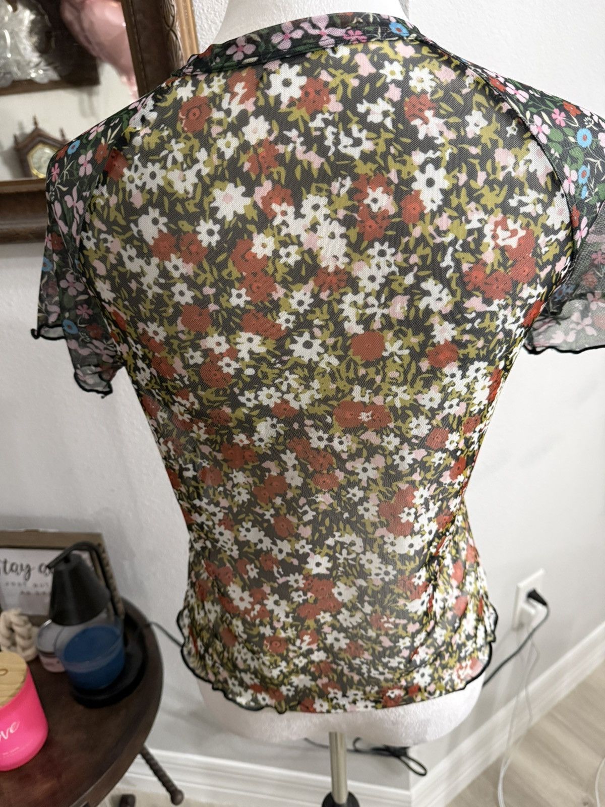 Nike Nike sheer floral crop top Size M / US 6-8 / IT 42-44 - 2 Thumbnail