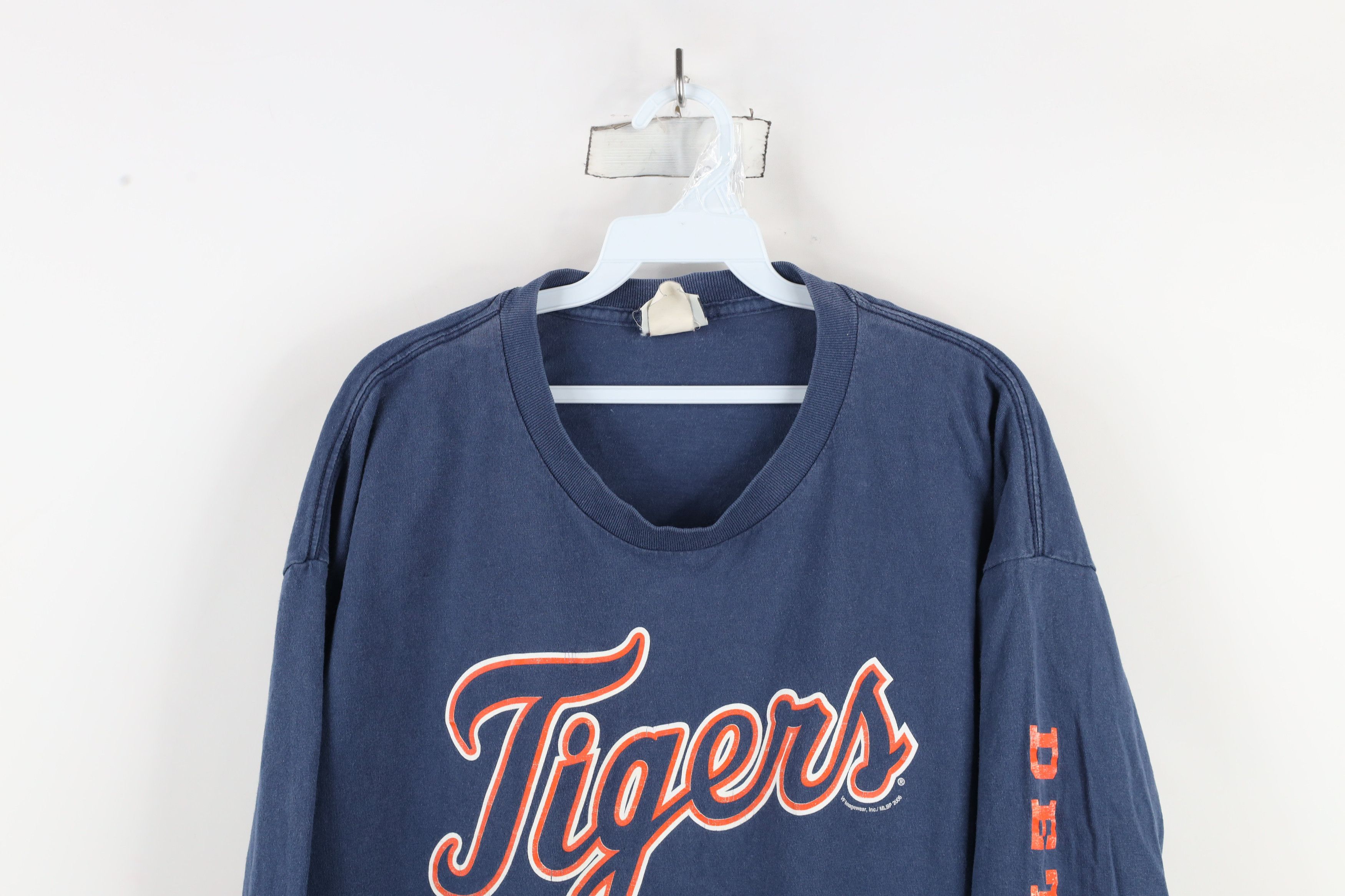 Vintage Vintage Y2K 2006 Detroit Tigers Baseball Long Sleeve T-Shirt Size US XL / EU 56 / 4 - 2 Thumbnail