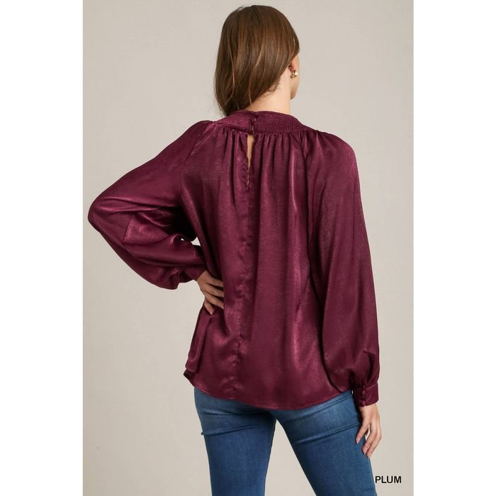 Umgee Full Size Linen Scallop Hem Blouse with Contrast Trim Plus Size