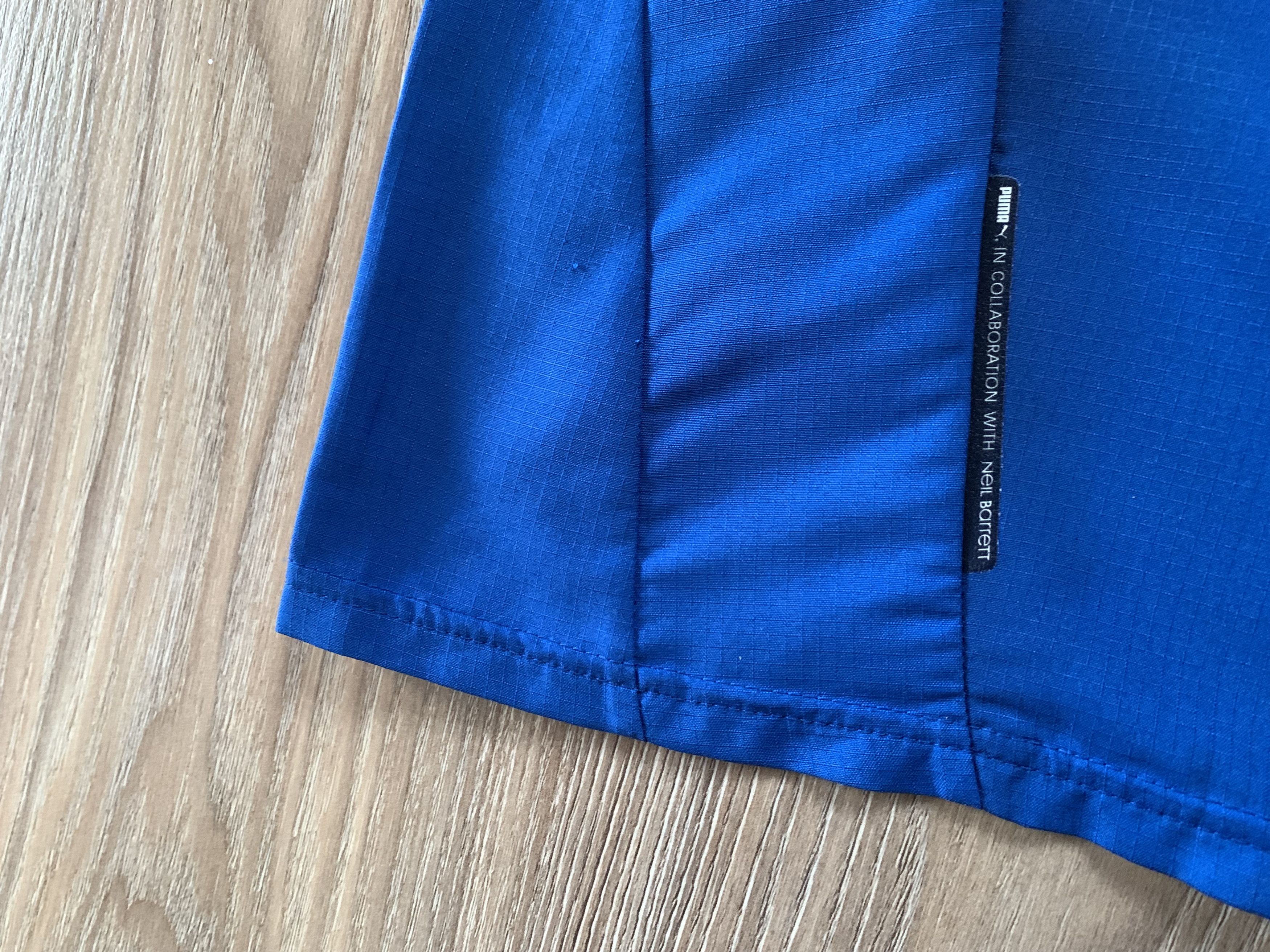 Puma × Vintage Vintage Puma Italy Basic Home Football Shirt 2006 Size US L / EU 52-54 / 3 - 7 Thumbnail