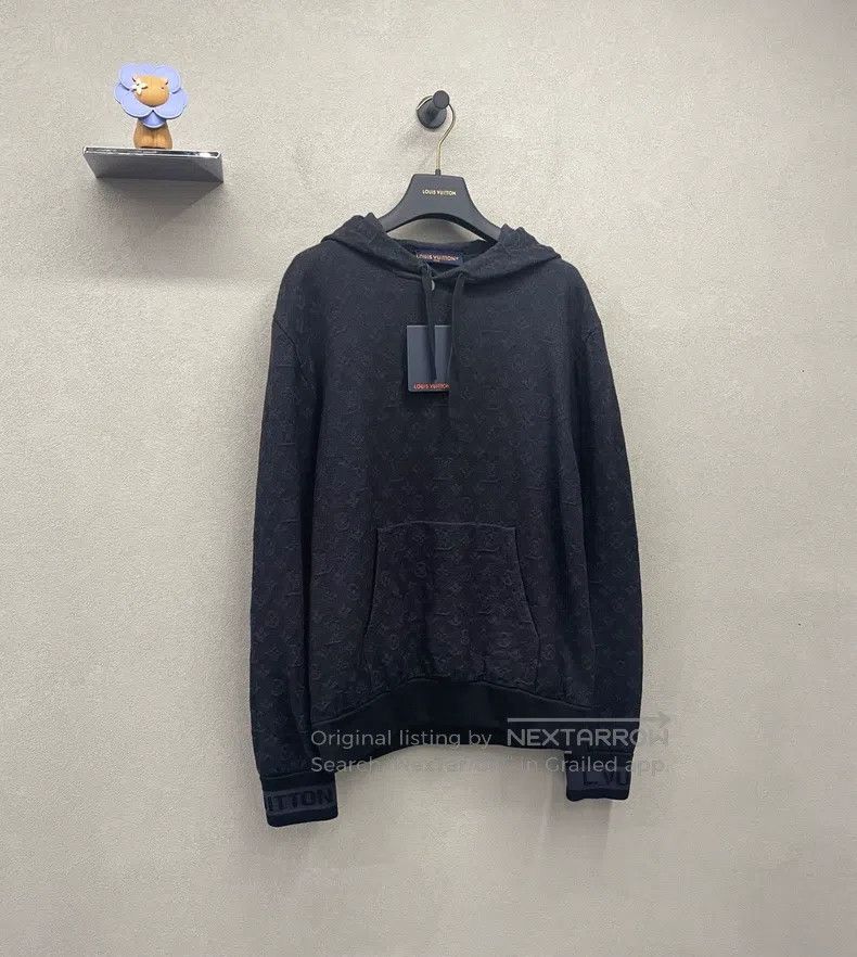 Louis Vuitton Louis Vuitton SS23 Black Full Logo Embossed Wool Sweatshir Size US M / EU 48-50 / 2 - 4 Thumbnail