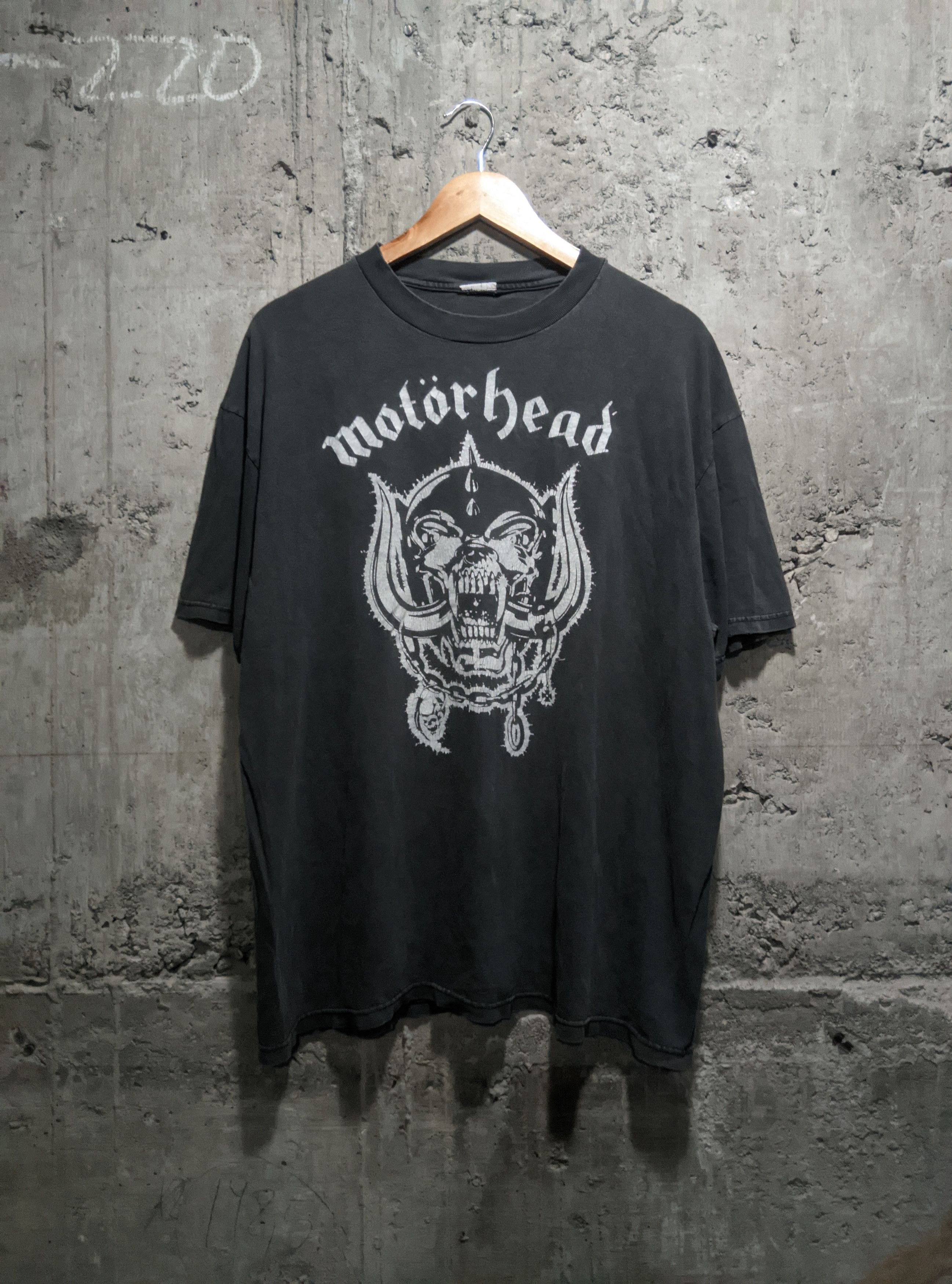 Band Tees Vintage motorhead metal faded t shirt Size US XL / EU 56 / 4 - 1 Thumbnail