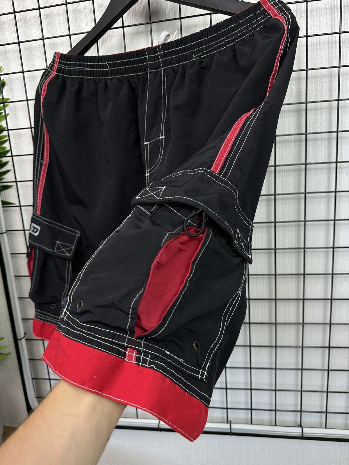 Diesel × Vintage Vintage Diesel Y2K cargo shorts Men L XL Black Size US 36 / EU 52 - 7 Thumbnail
