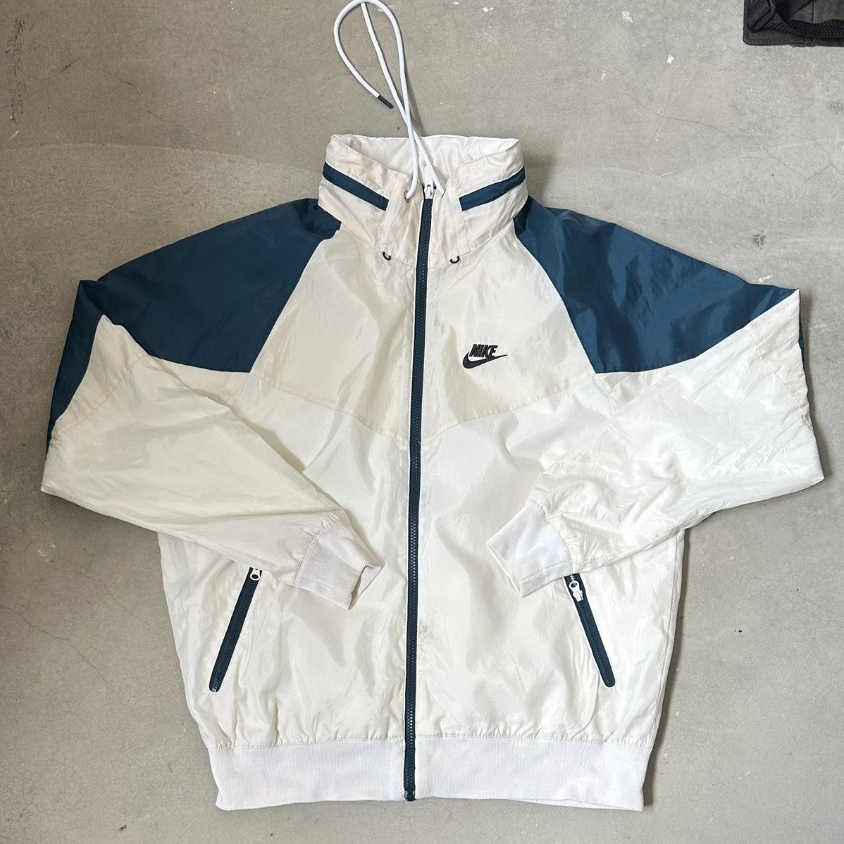 Nike NIKE WINDBREAKER Size US L / EU 52-54 / 3 - 1 Thumbnail