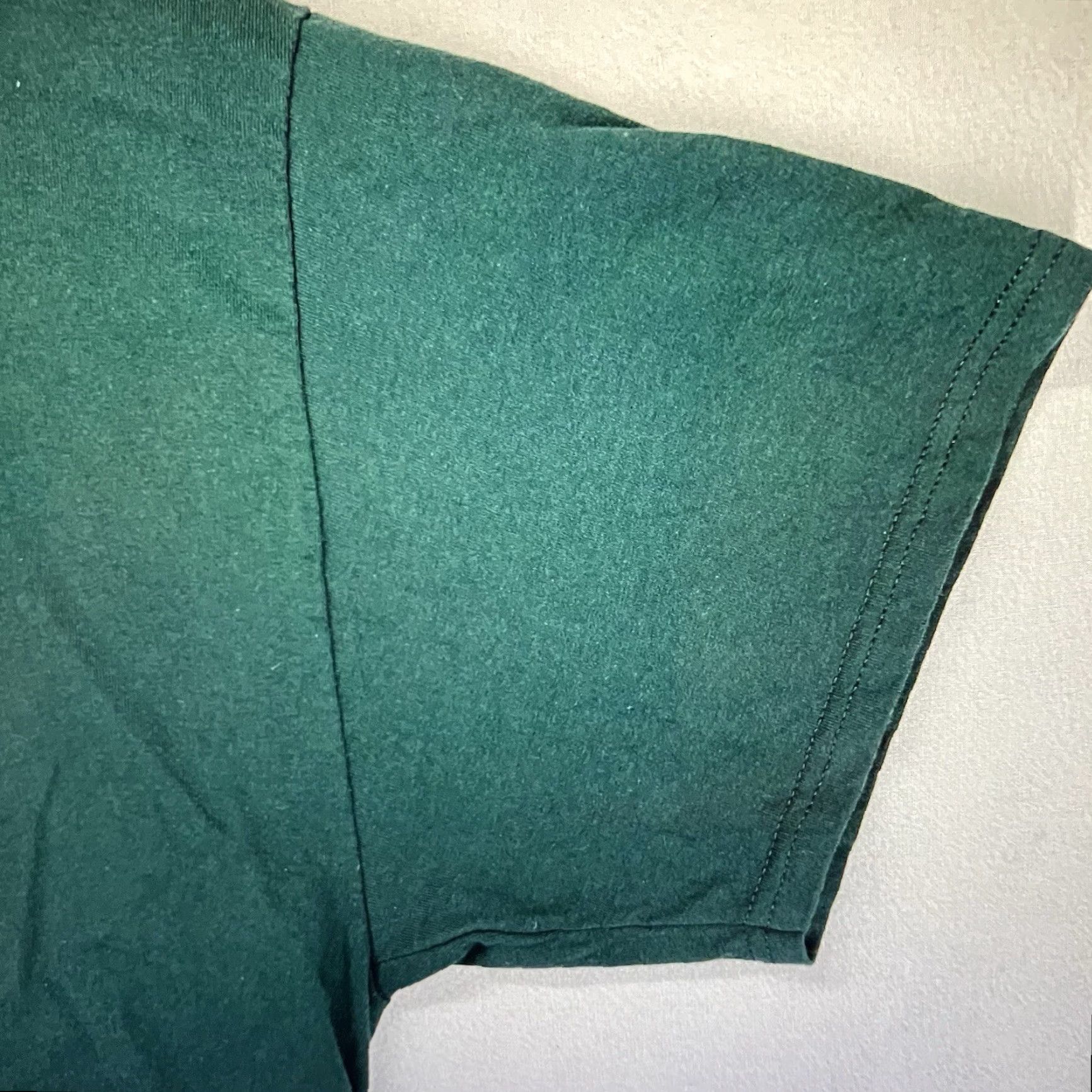 Port & Company VINTAGE Fitchburg State University Work T-Shirt Adult XL Cotton Green University 90s Crew Neck Logo Breathable Short Sleeve Men's Size US XL / EU 56 / 4 - 7 Thumbnail