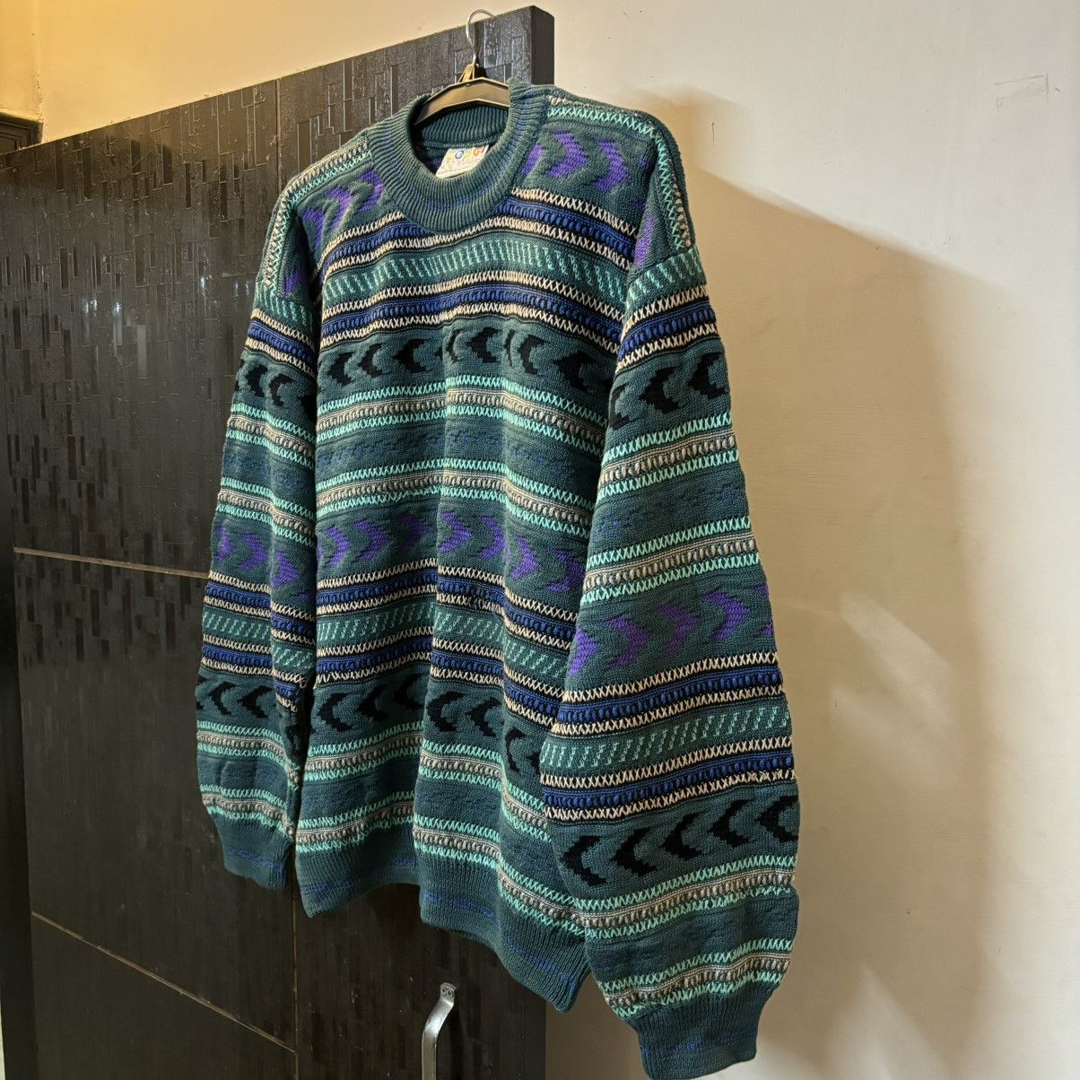 Mens Coogi retailer Sweater Size XL